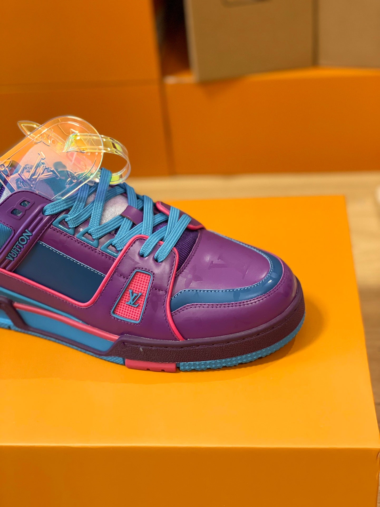 LOU TRAINERS
