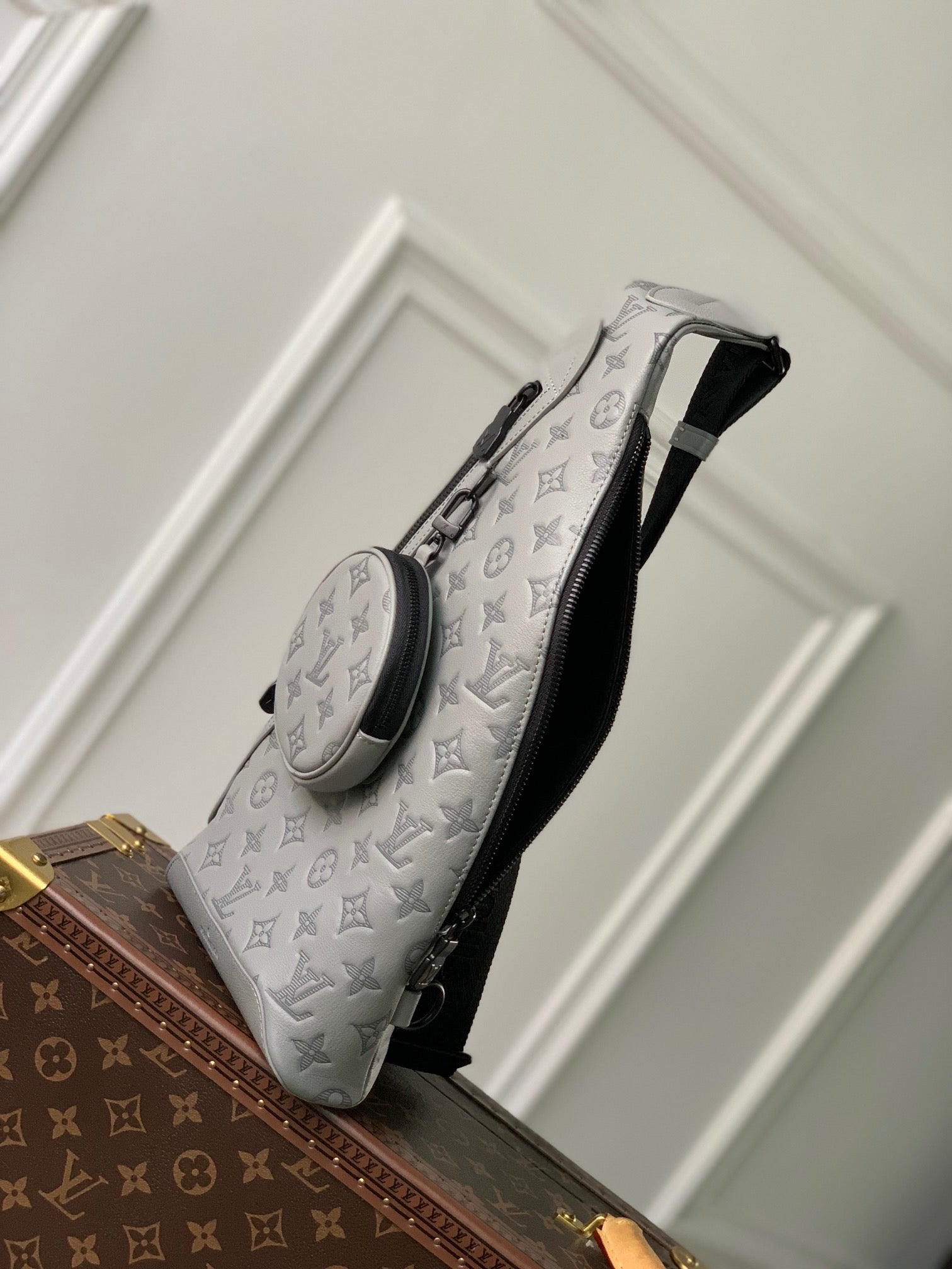 LOU DUO SLING BAG