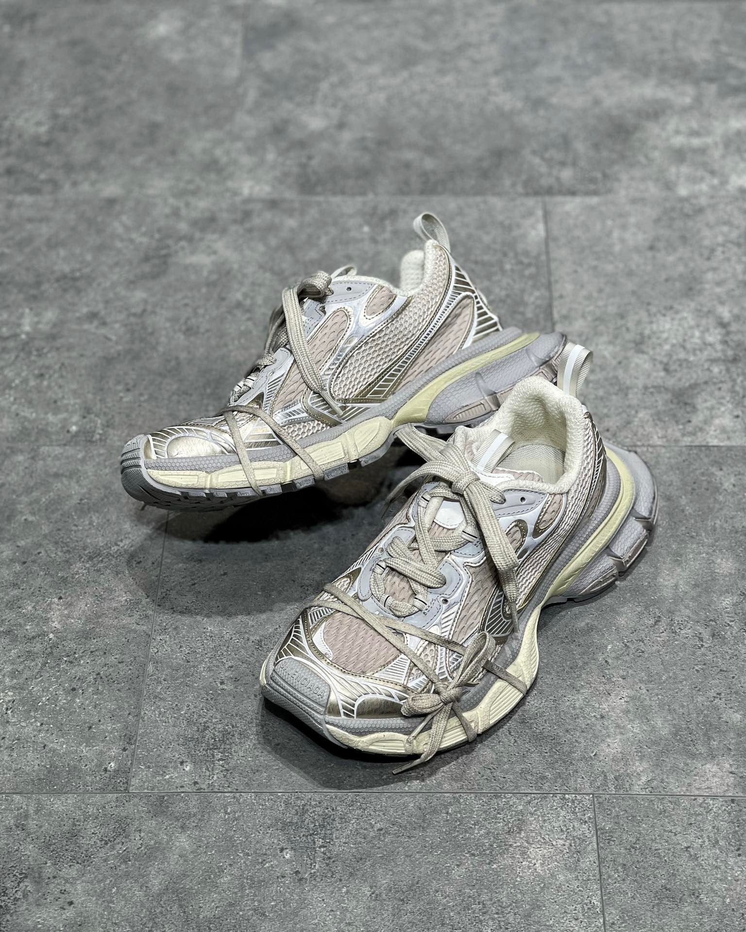 BAL 3XL TRAINERS
