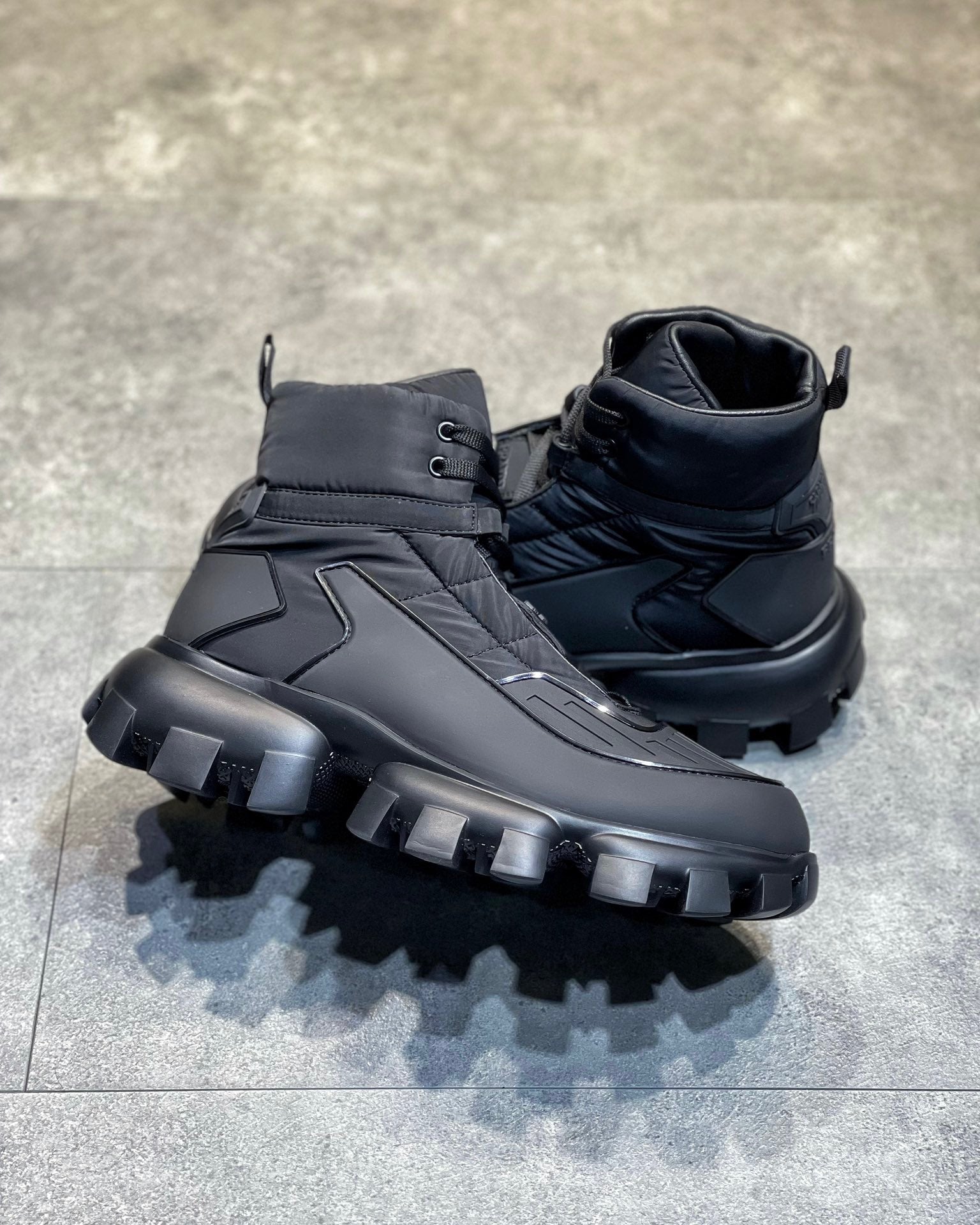 PD CLOUDBUST THUNDER SNEAKER