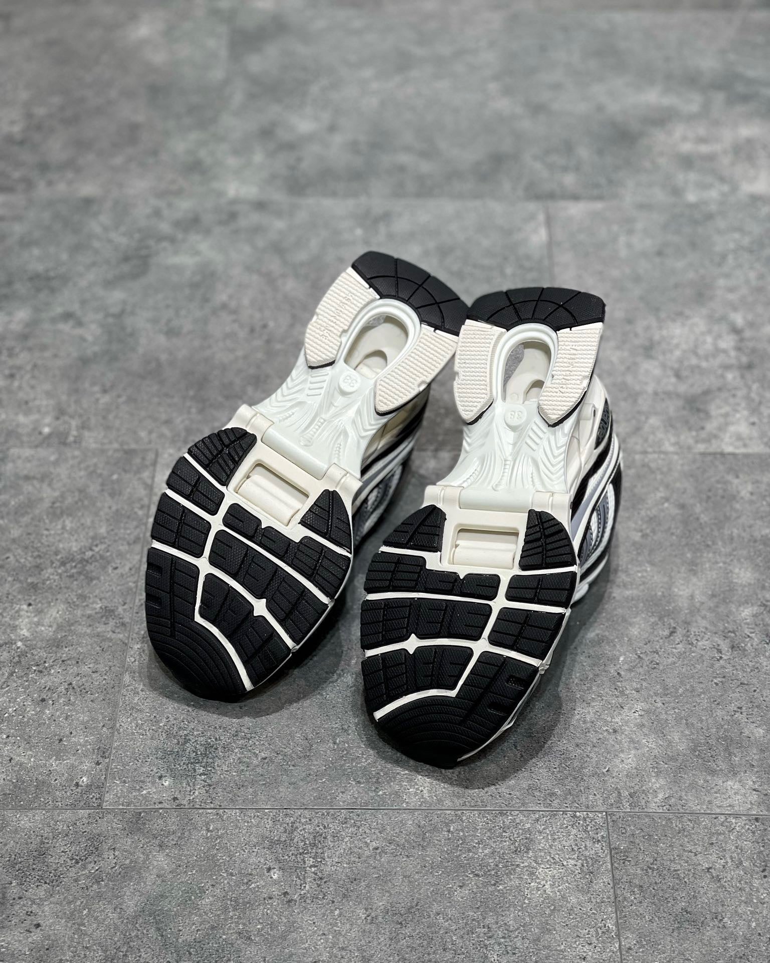 BAL X-PANDER TRAINERS