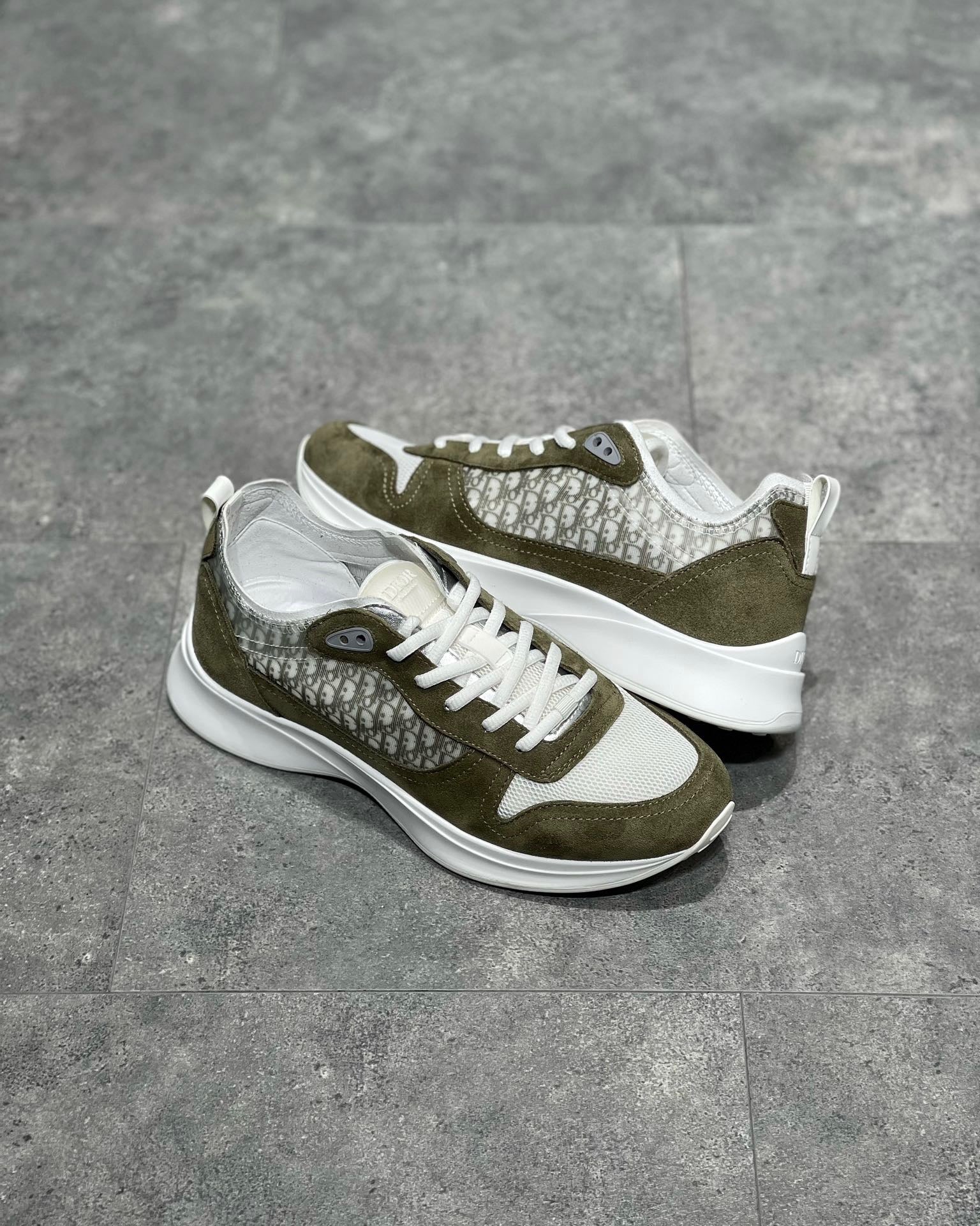 CD B25 SNEAKERS