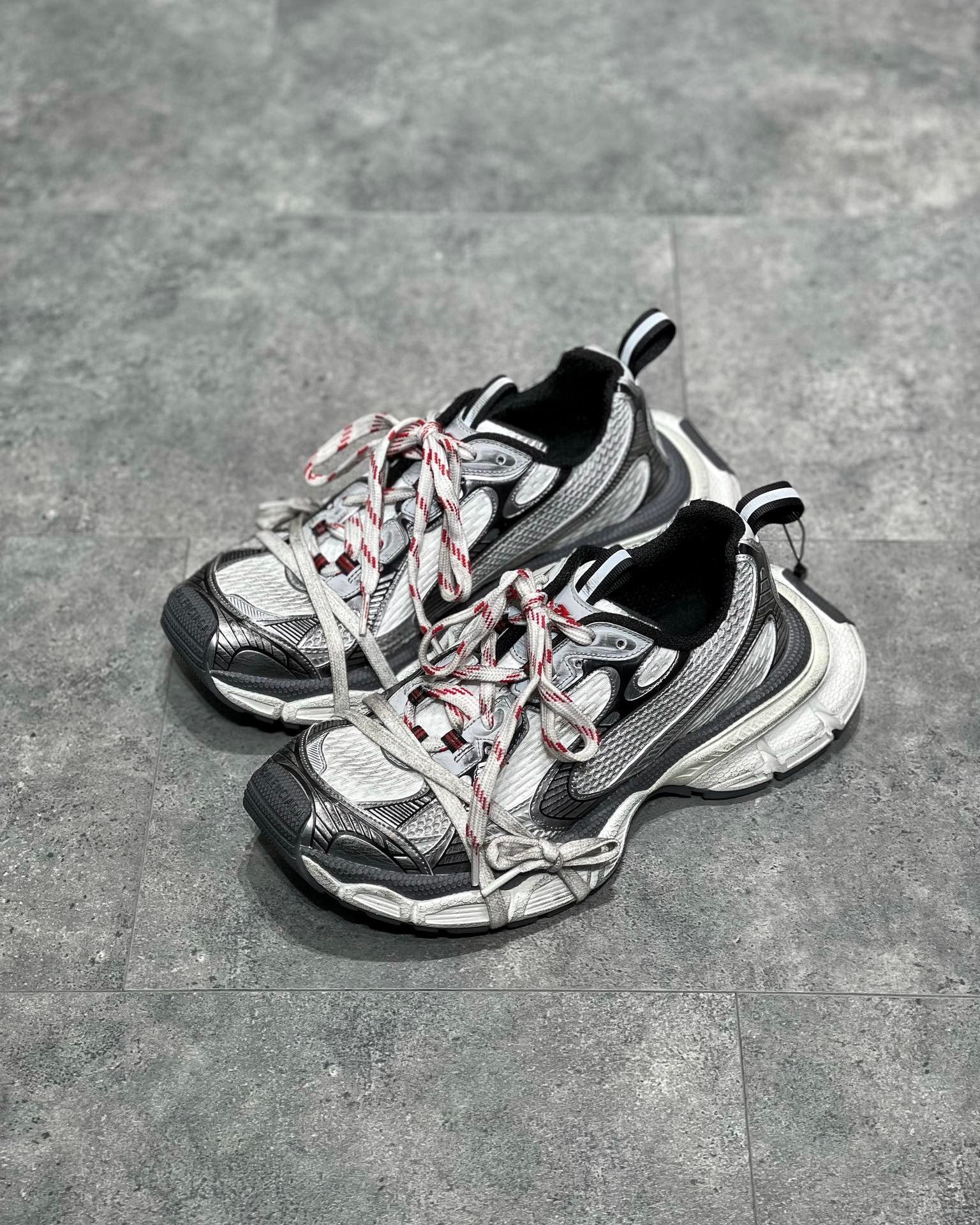 BAL 3XL TRAINERS