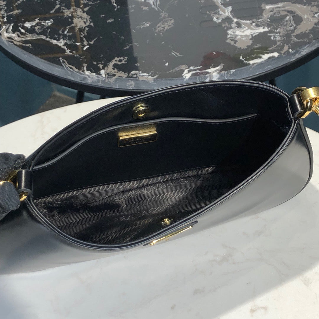 PD CLEO 2020 CLUTCH BAG