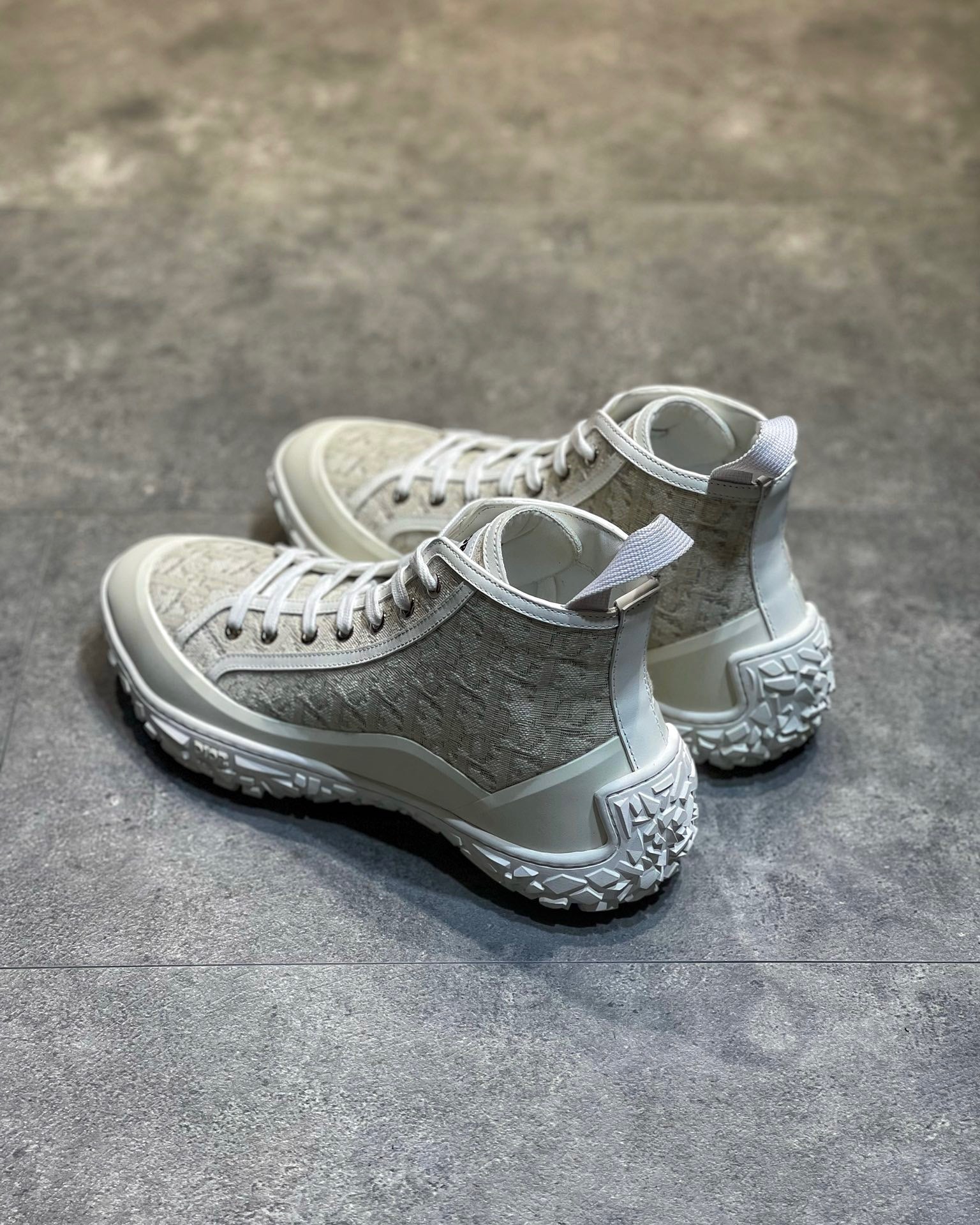 CD B28 SNEAKERS