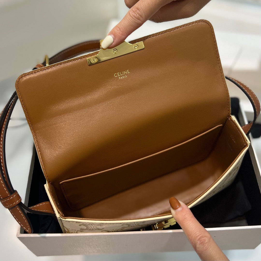 CEL TRIOMPHE SHOULDER BAG