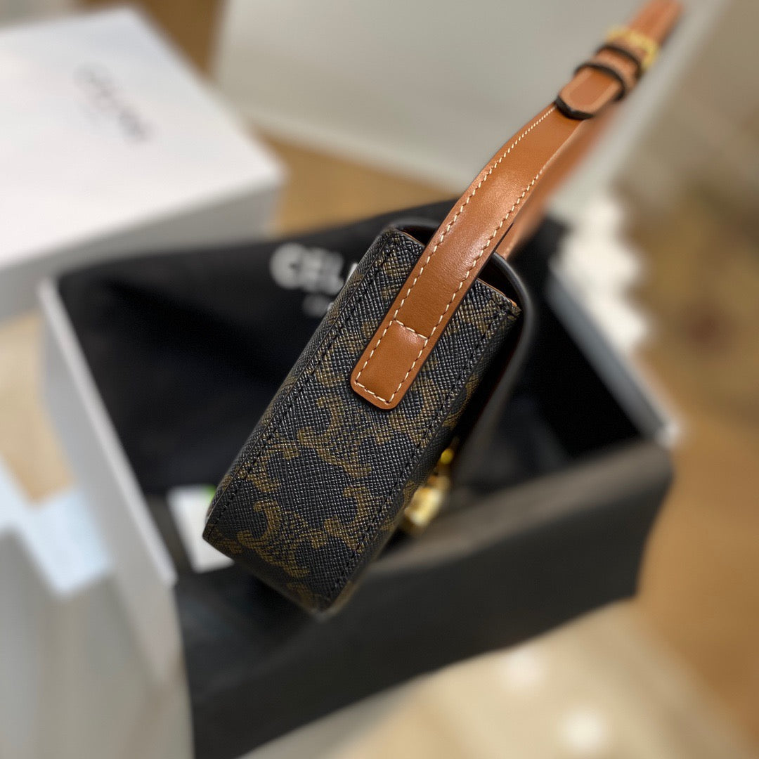 CEL TRIOMPHE SHOULDER BAG