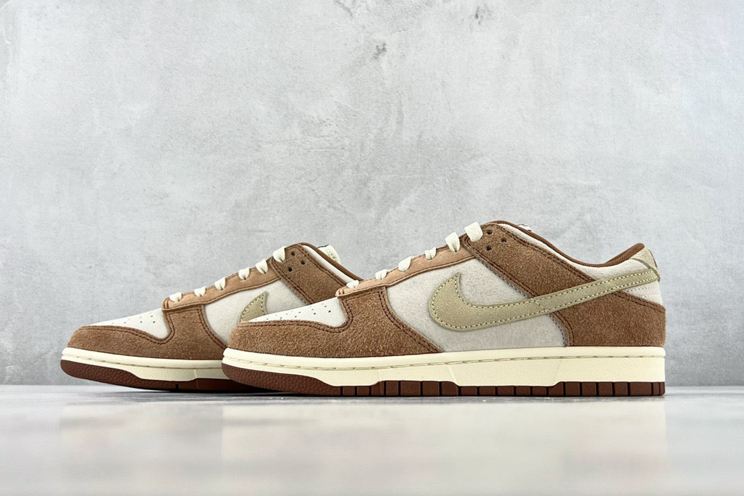 DUNK LOW MEDIUM CURRY