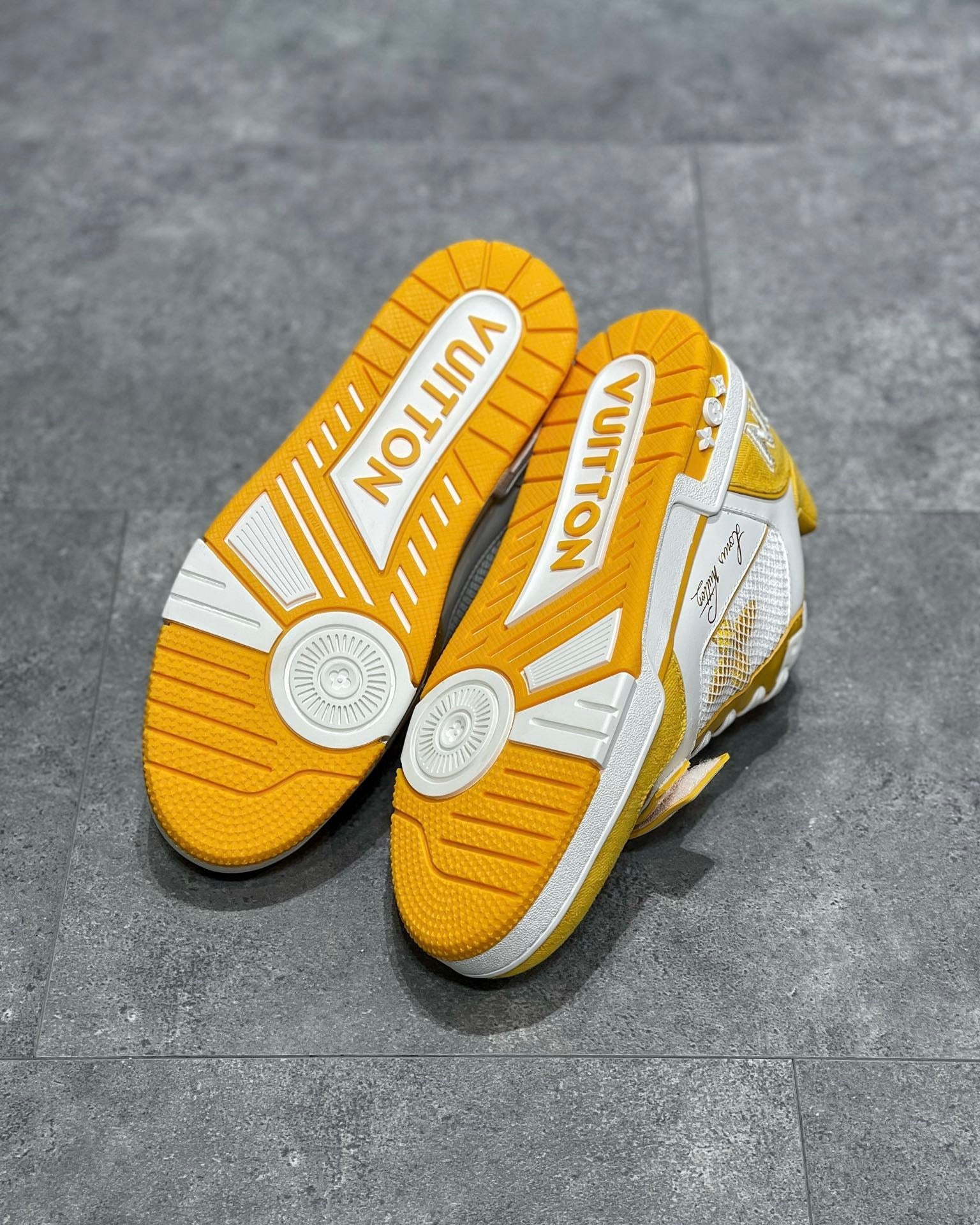 LOU TRAINERS
