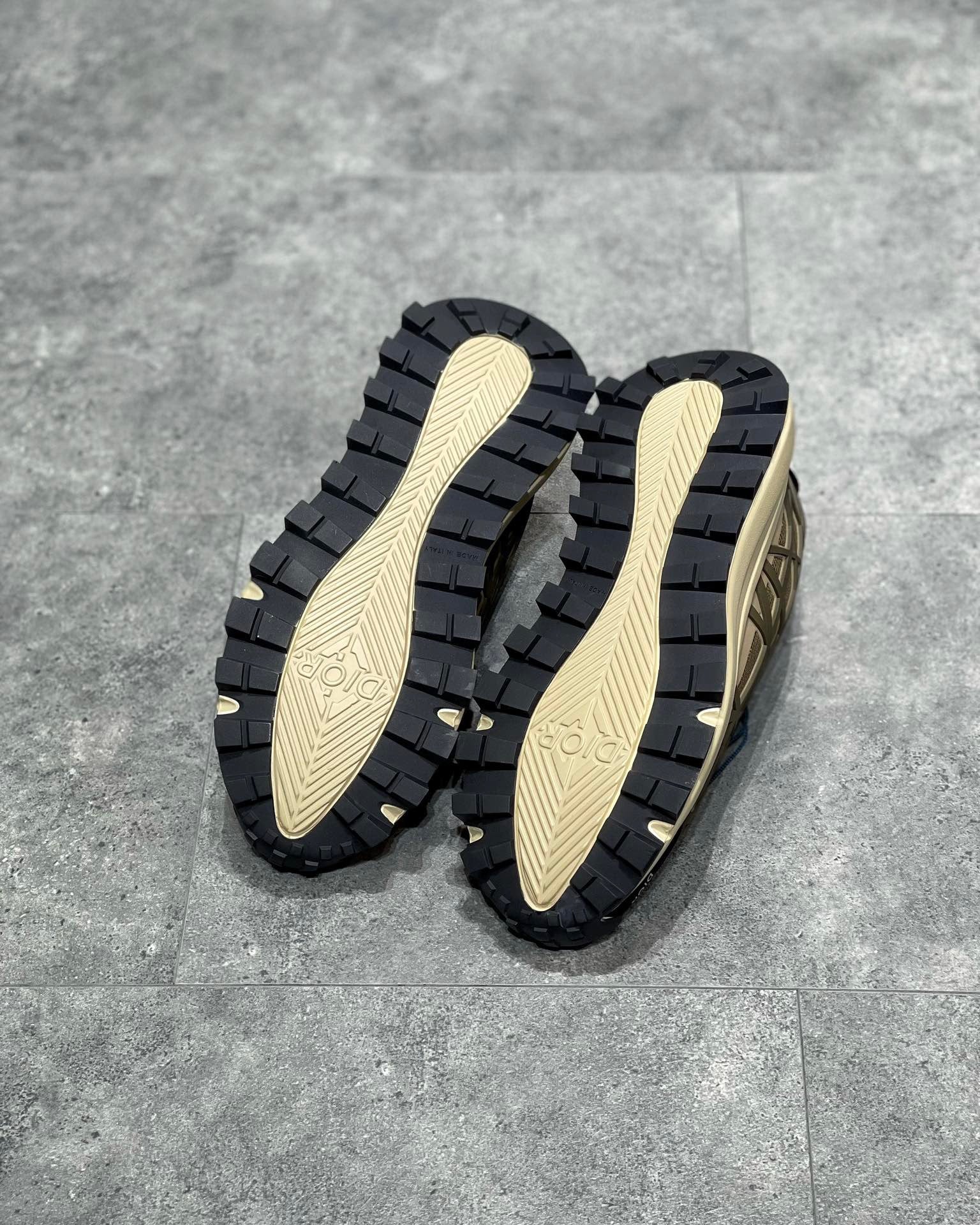 CD B31 TRAINERS
