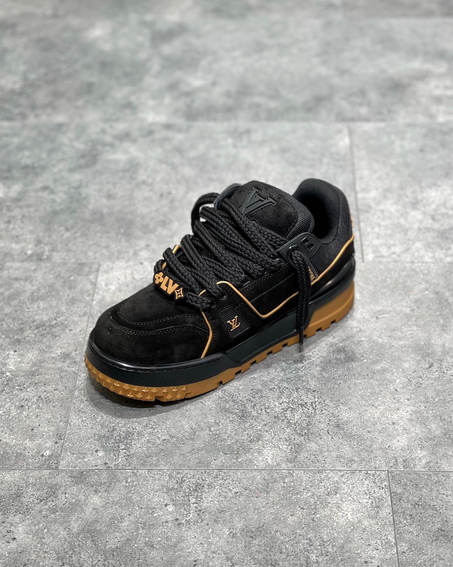 LOU TRAINERS