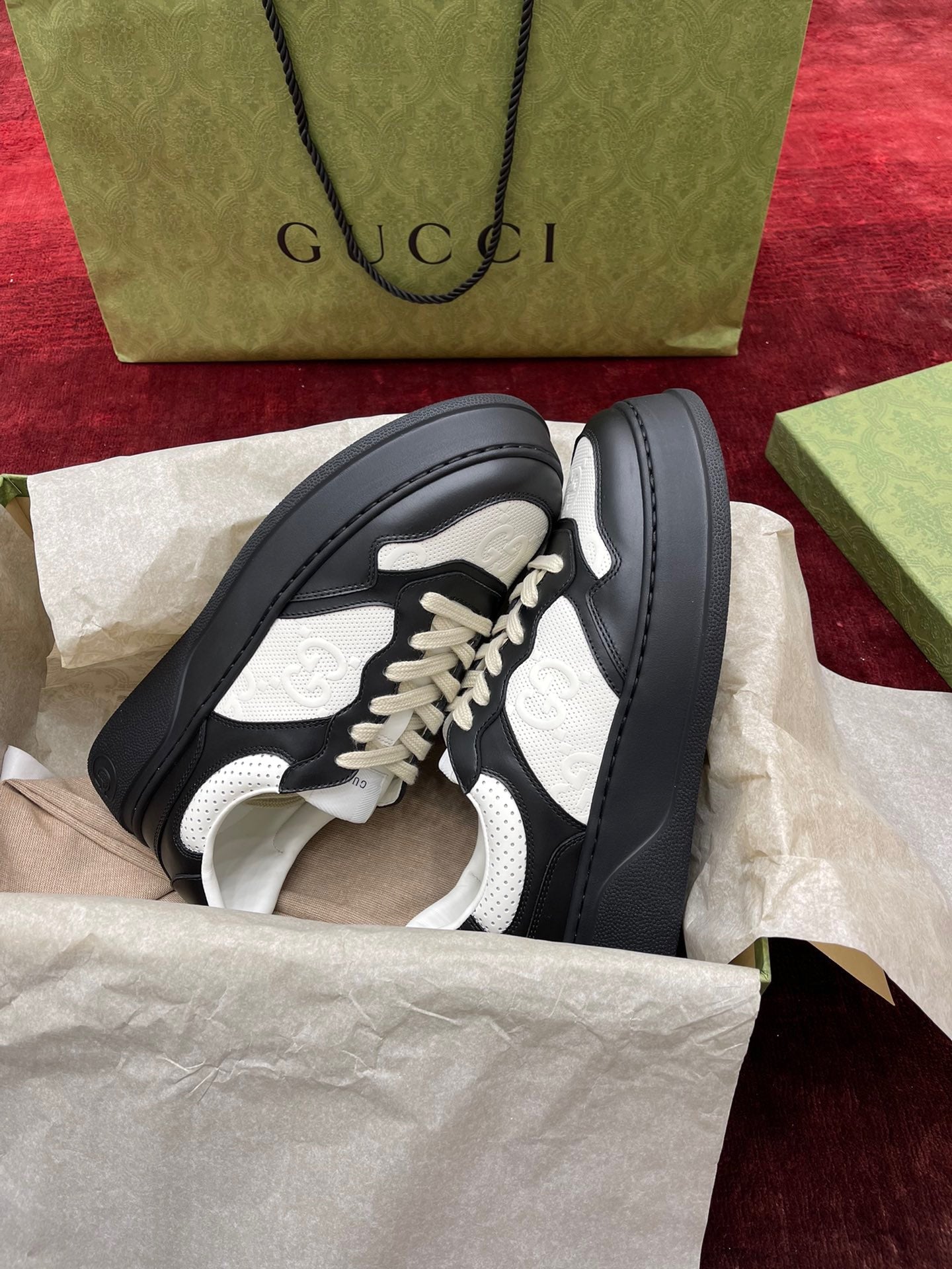 GG SUPREME TRAINERS