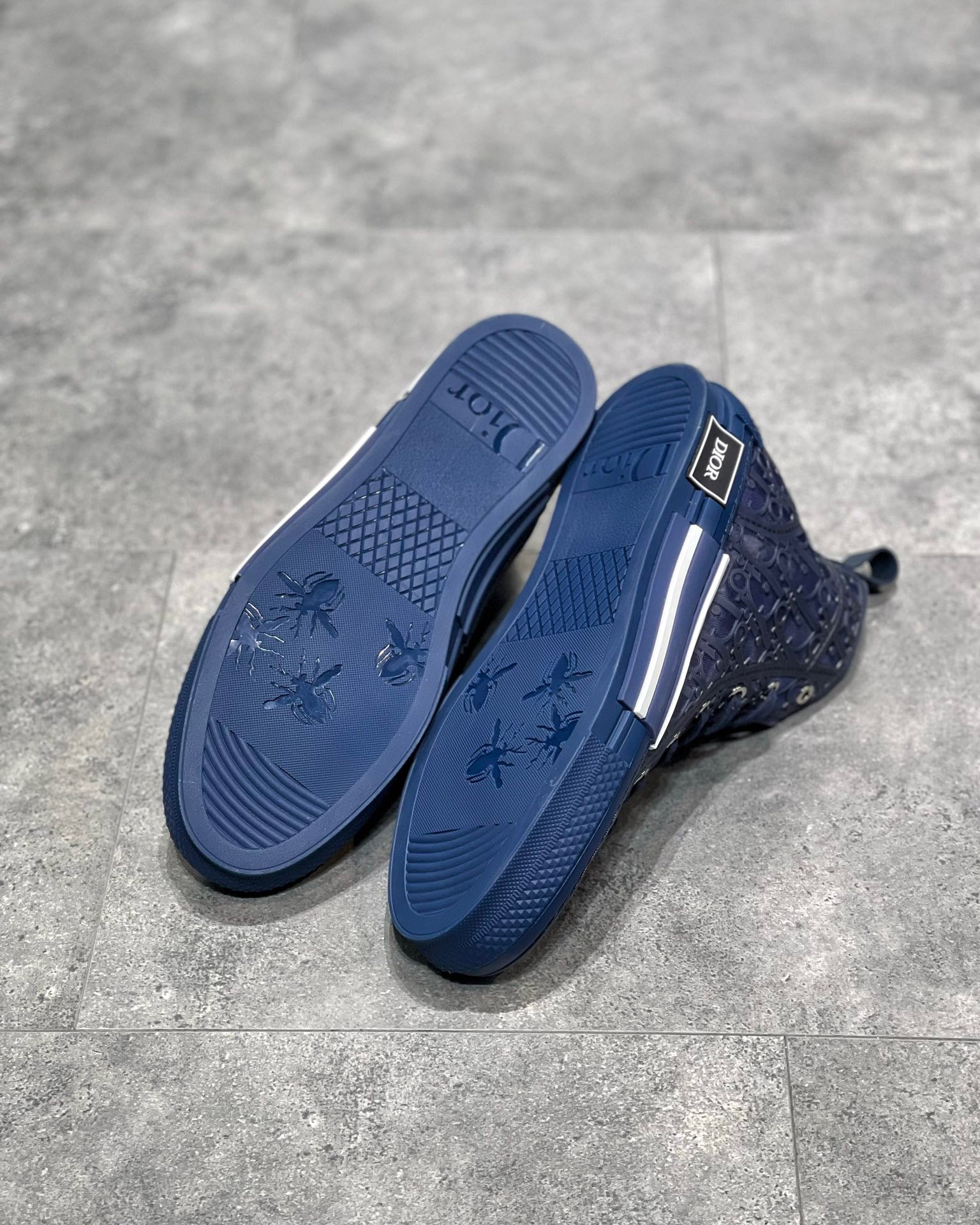 CD B23 SNEAKERS
