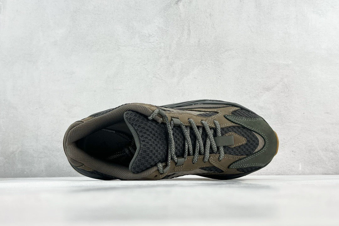 YEEZY BOOST 700 V2