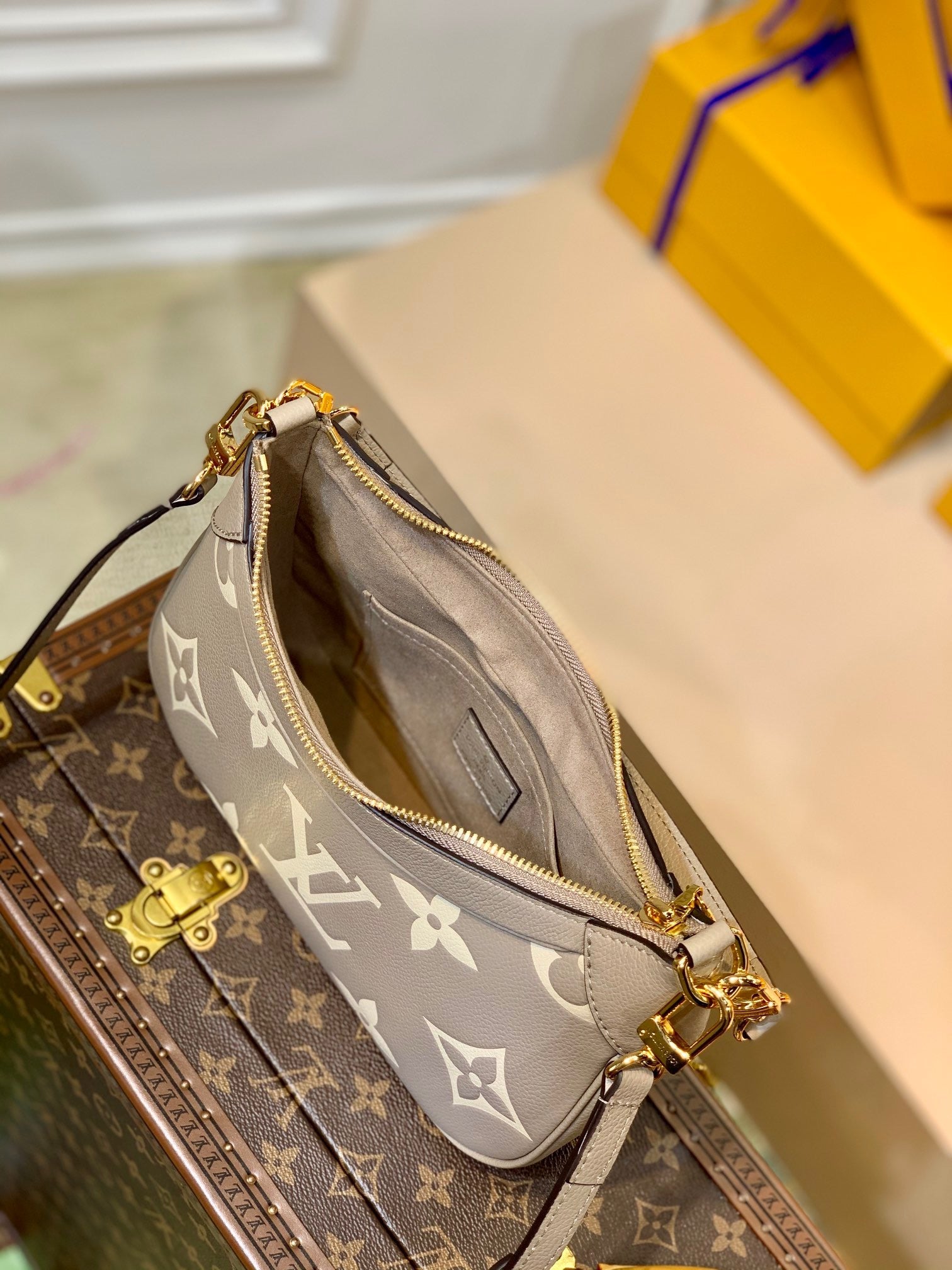 LOU BAGATELLE BAG
