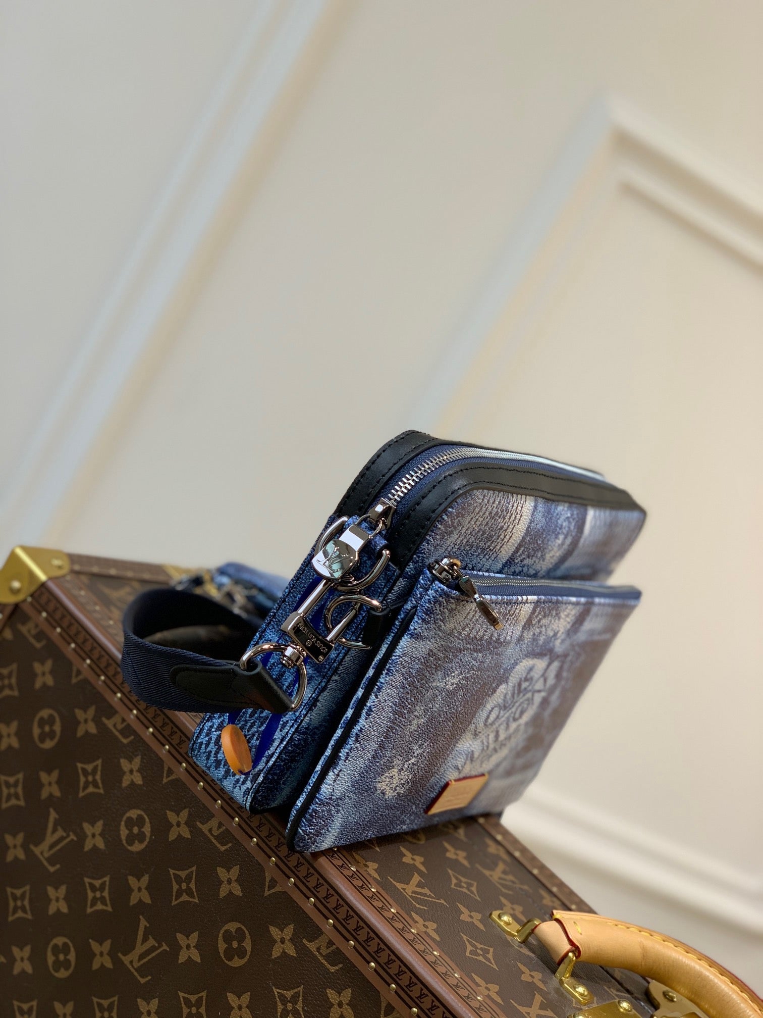 LOU TRIO MESSENGER BAG