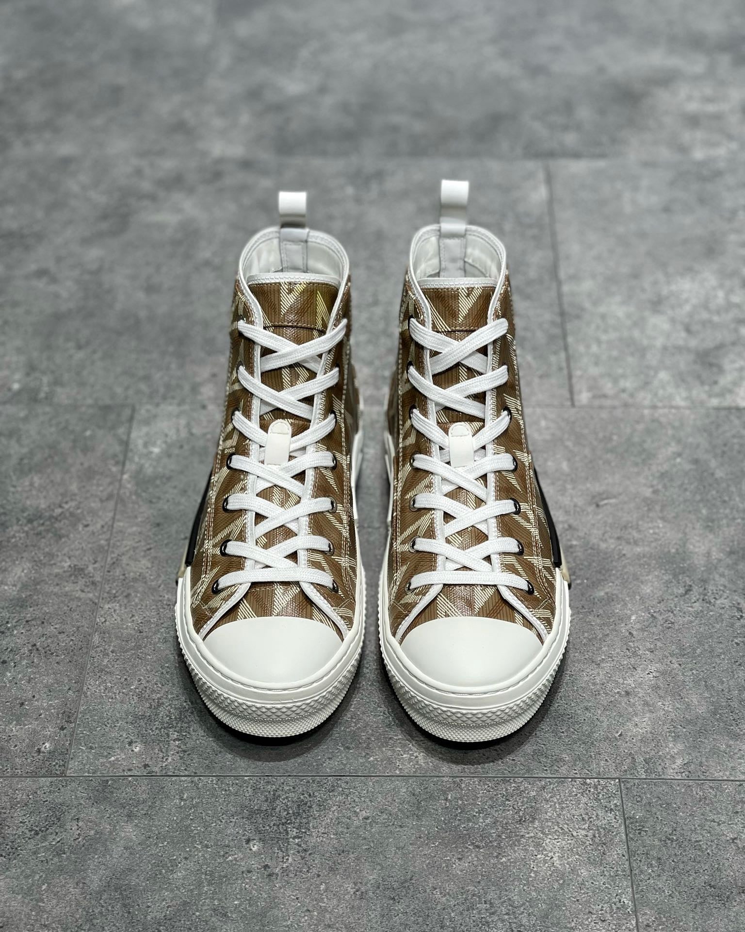CD B23 SNEAKERS
