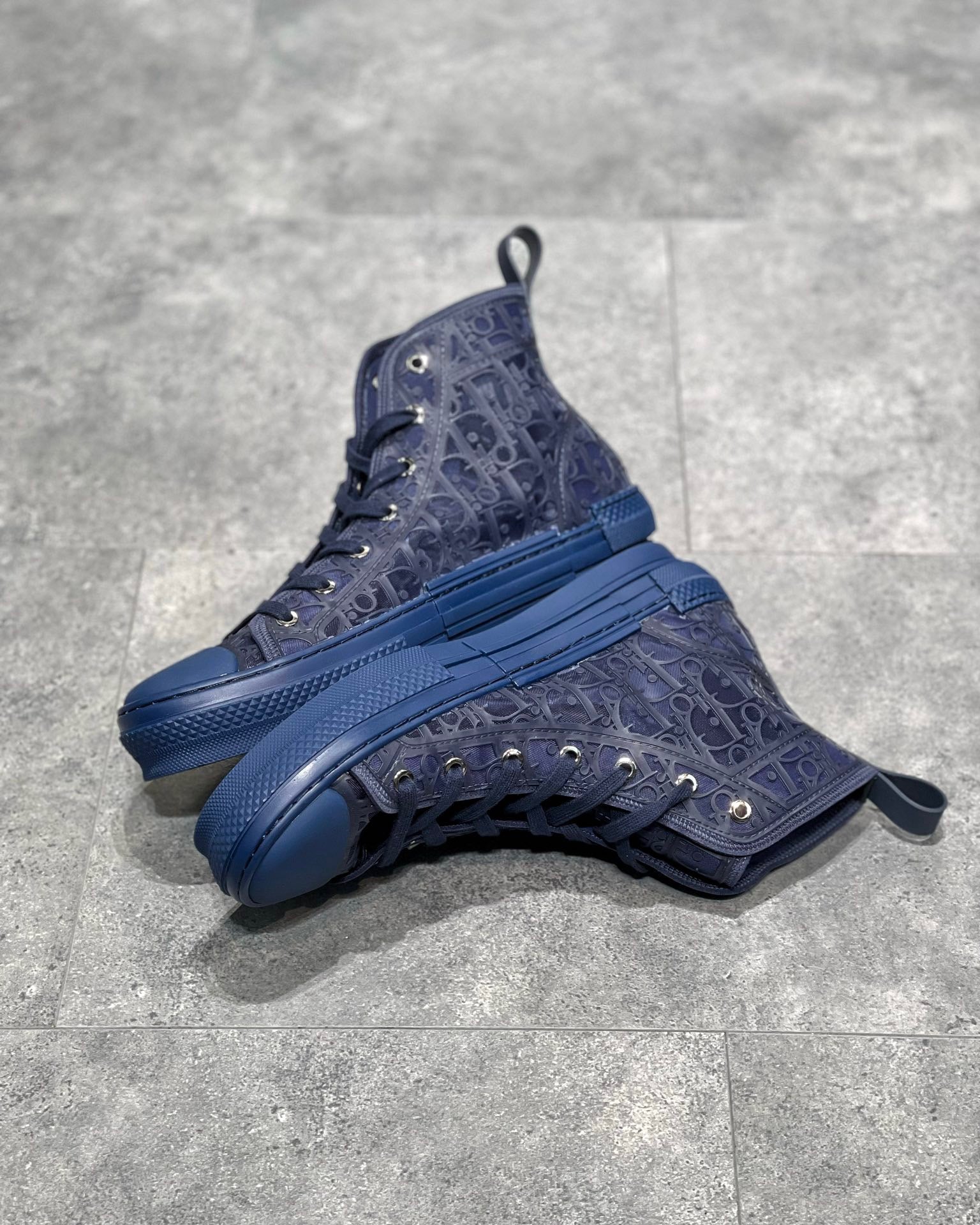 CD B23 SNEAKERS