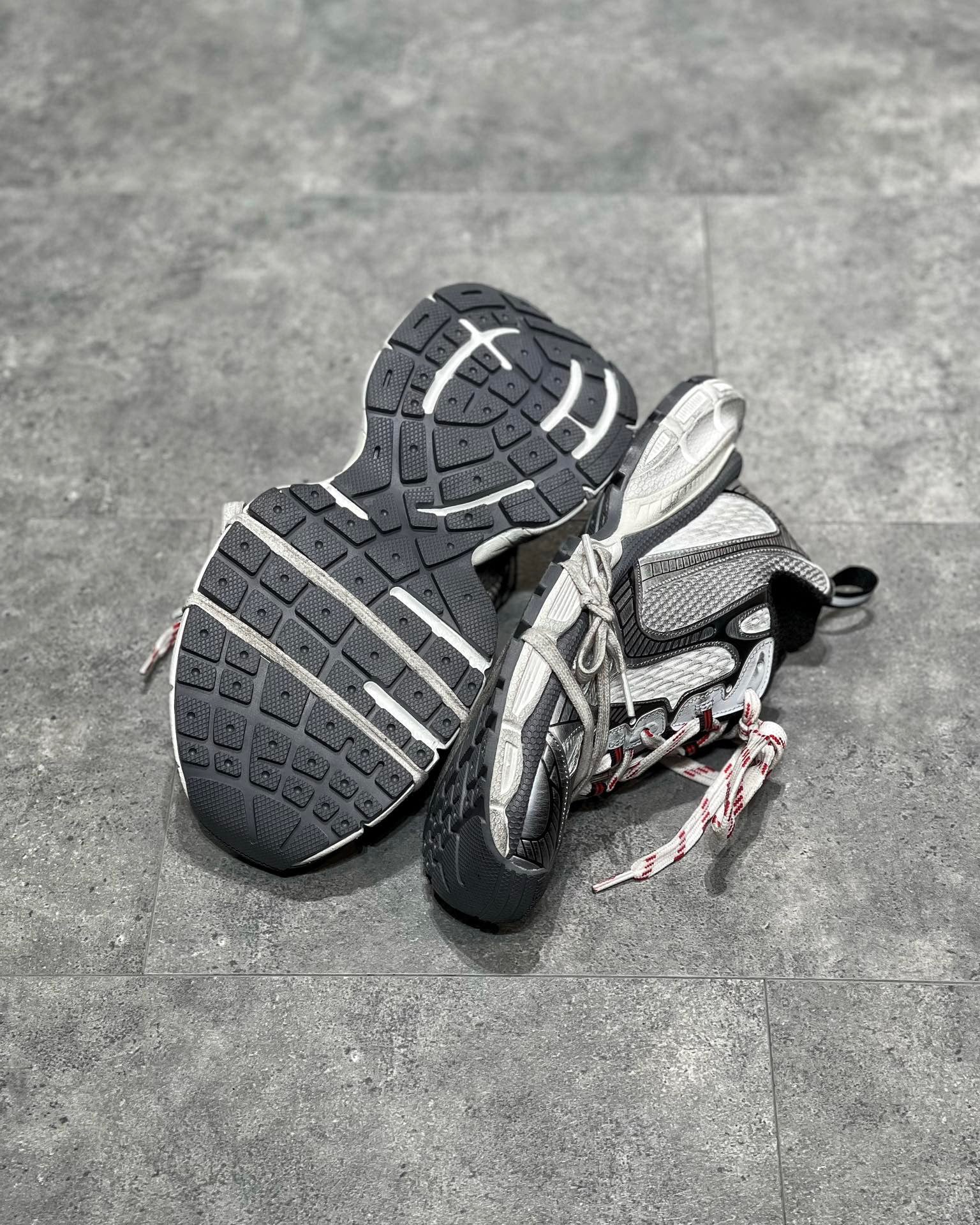 BAL 3XL TRAINERS