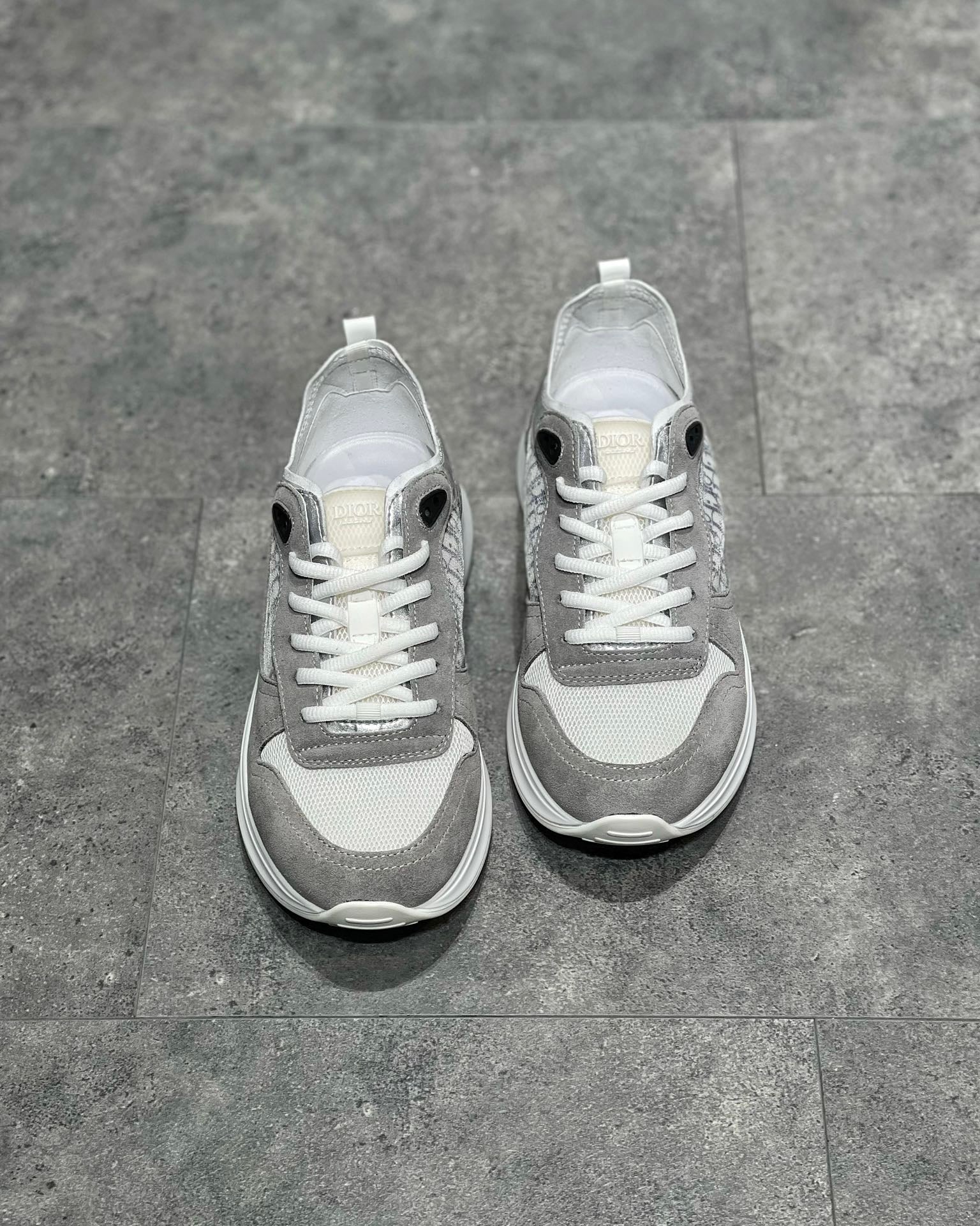 CD B25 SNEAKERS