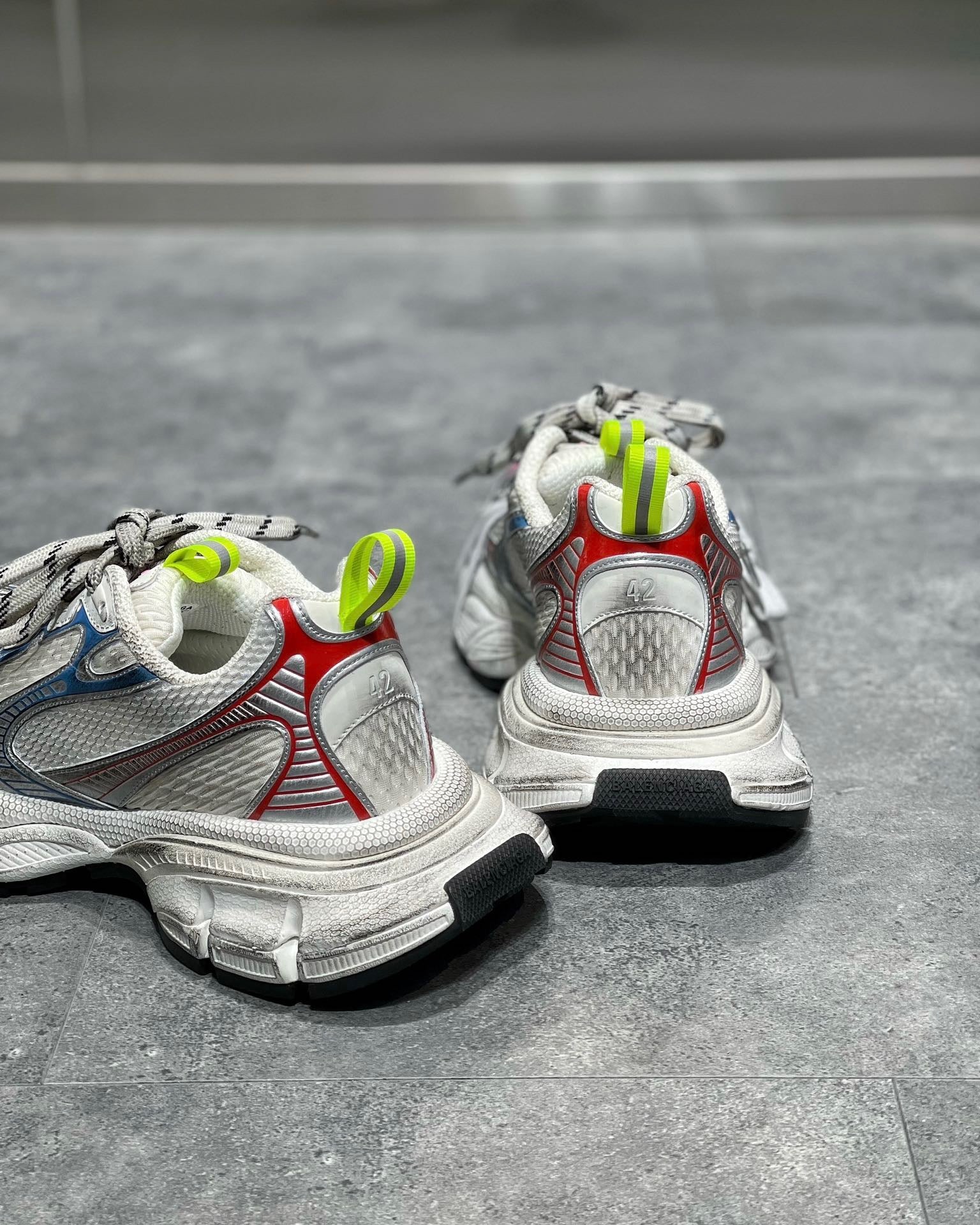 BAL 3XL TRAINERS