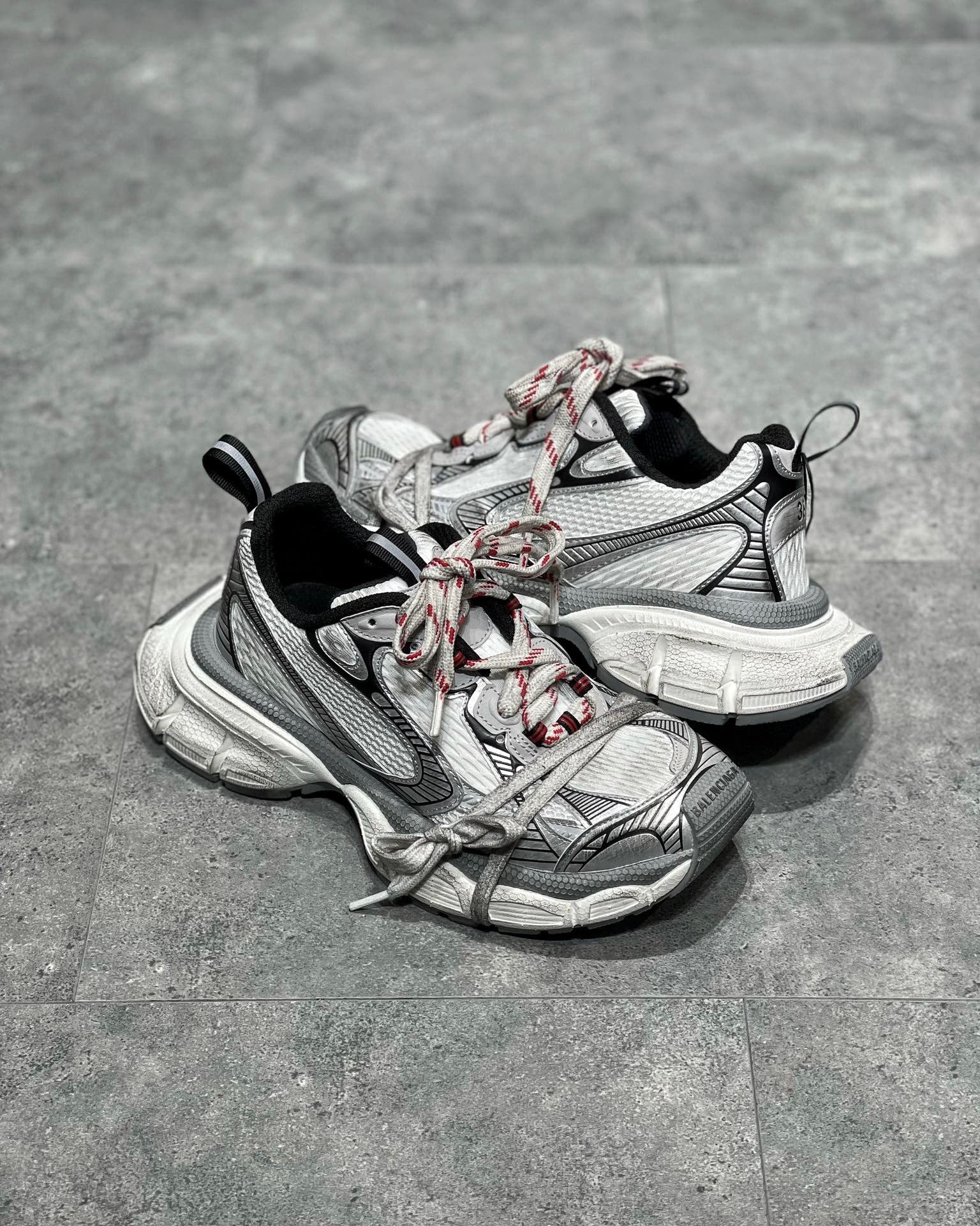 BAL 3XL TRAINERS