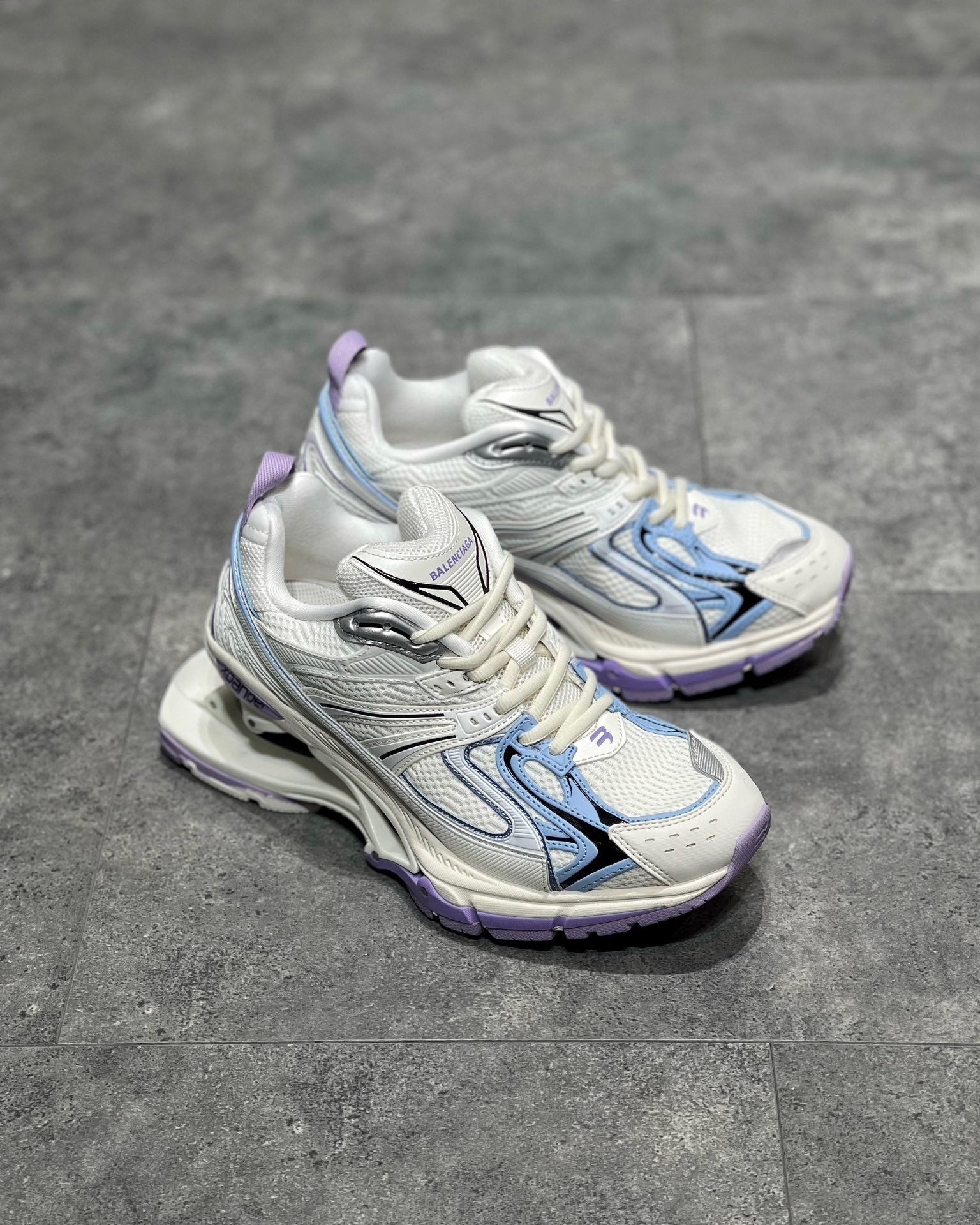 BAL X-PANDER TRAINERS