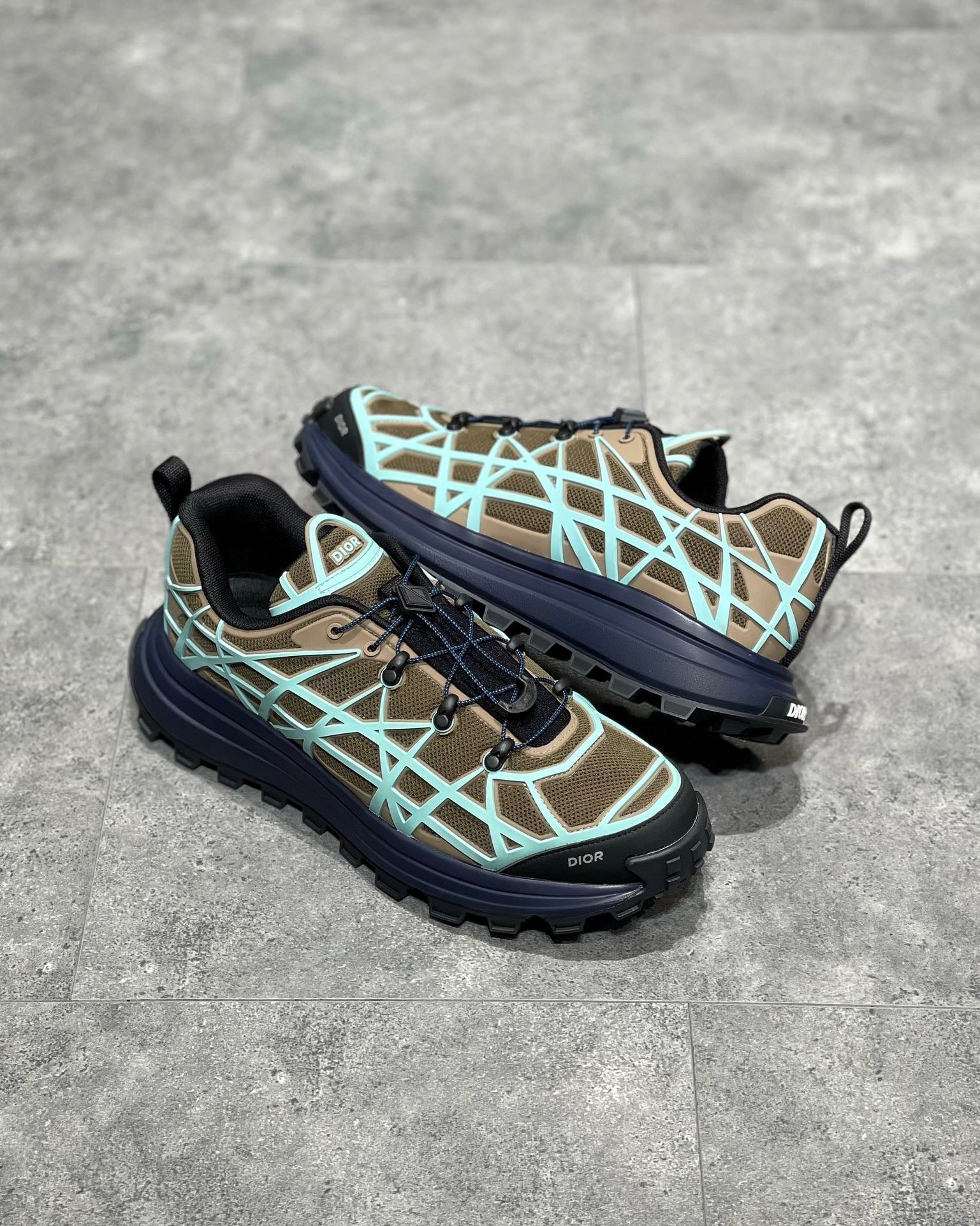 CD B31 TRAINERS