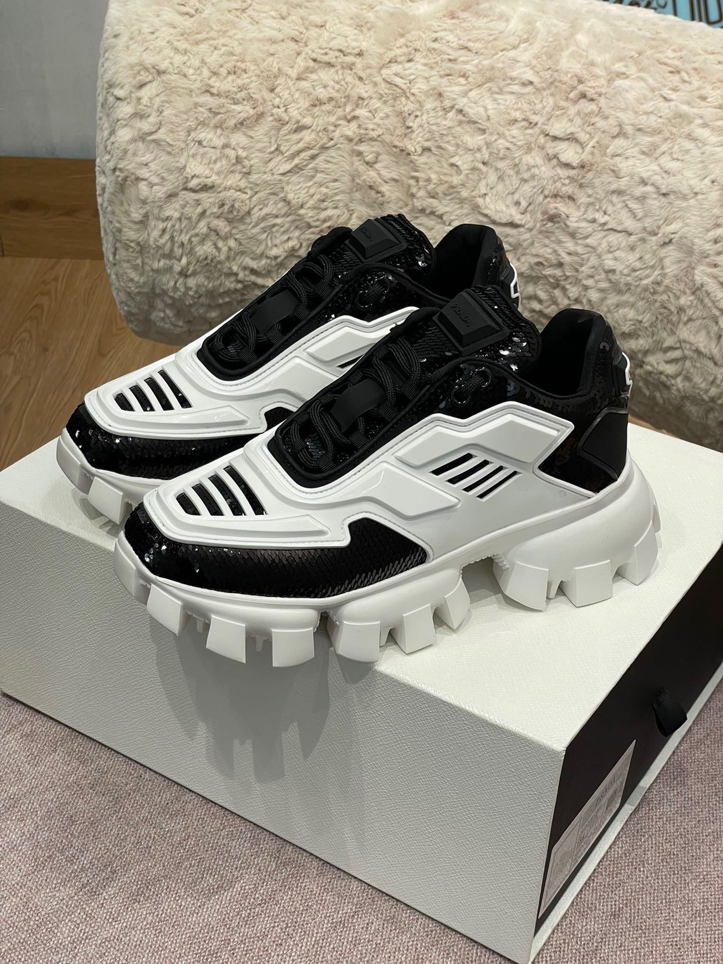 PD CLOUDBUST THUNDER SNEAKERS
