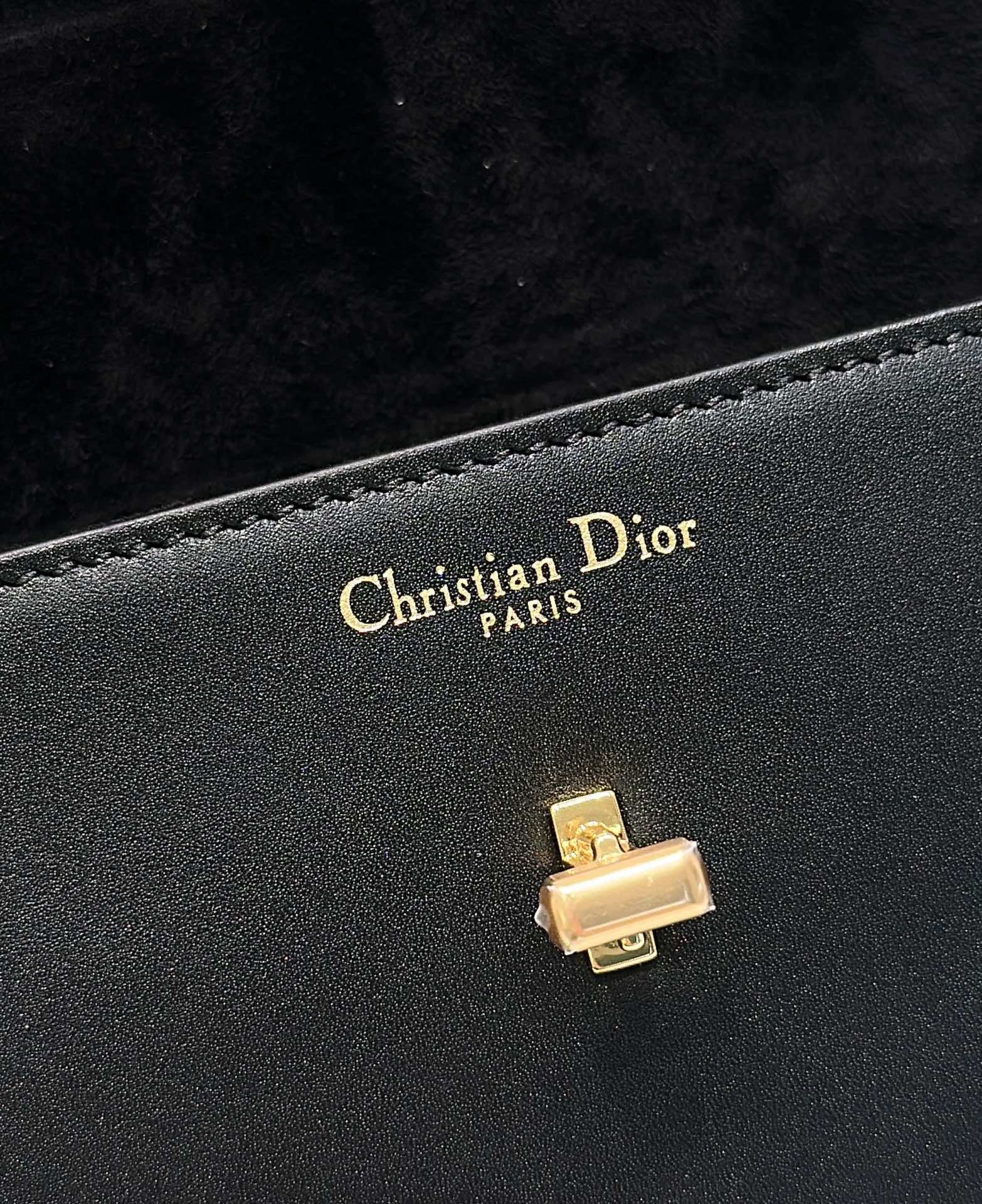 CD SMALL 30 MONTAIGNE AVENUE BAG
