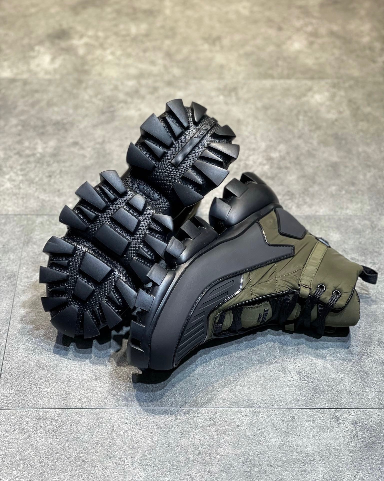 PD CLOUDBUST THUNDER SNEAKER