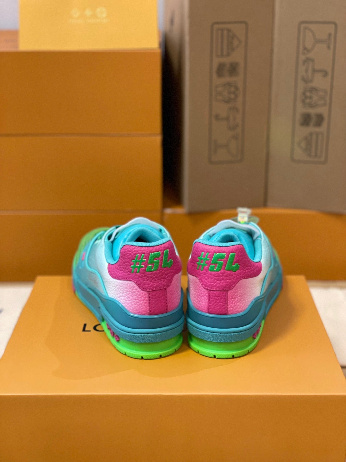 LOU TRAINERS
