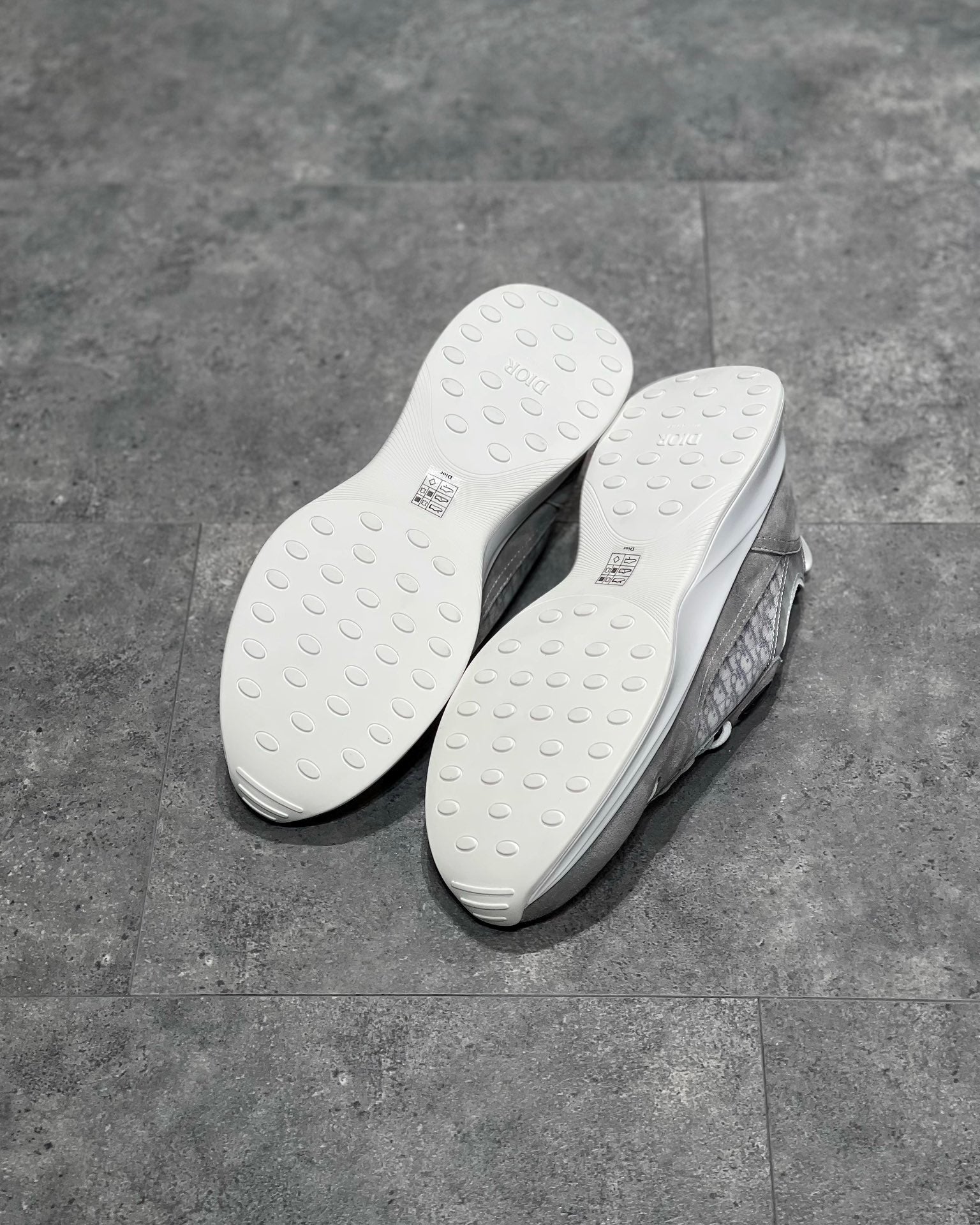 CD B25 SNEAKERS