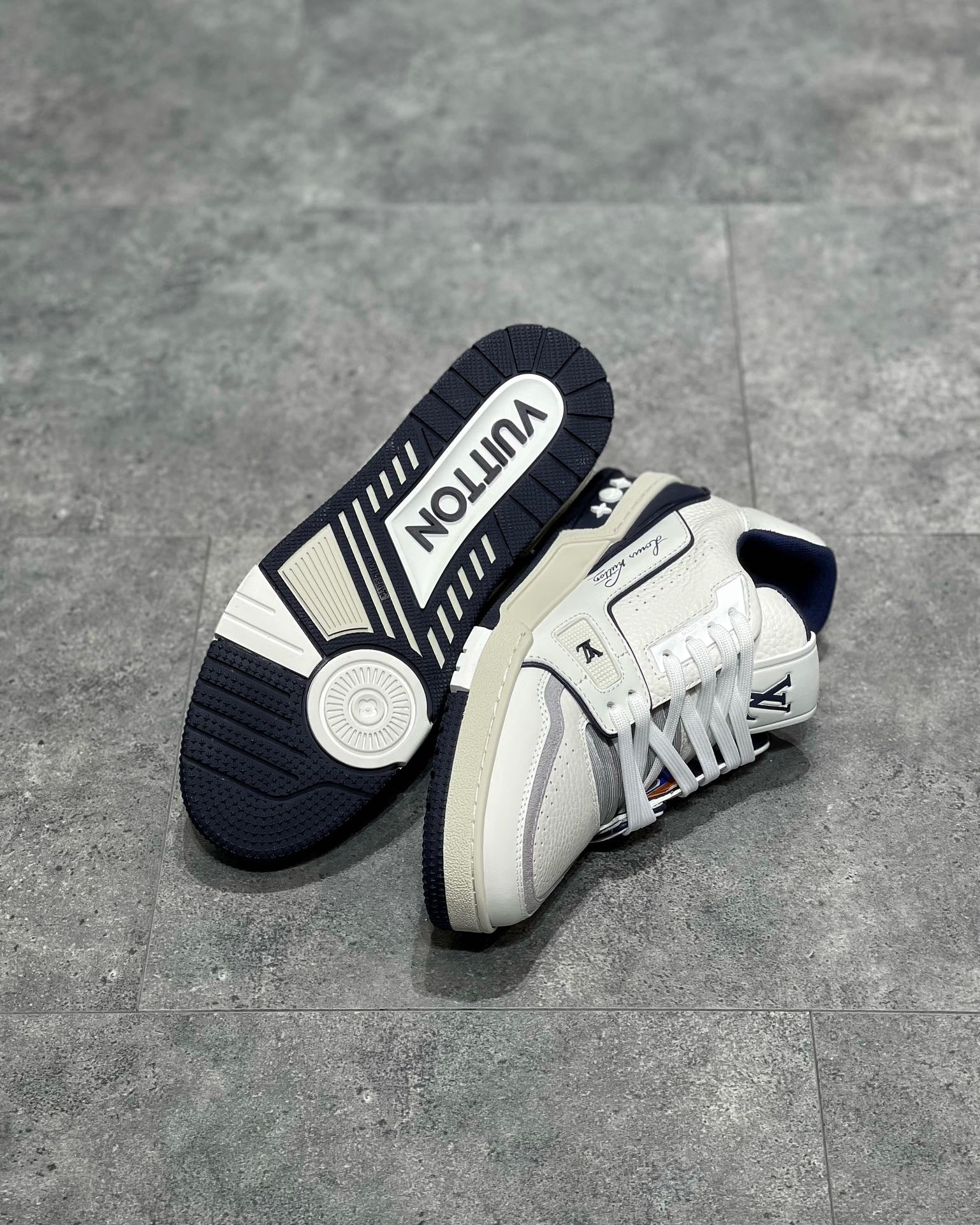 LOU TRAINERS