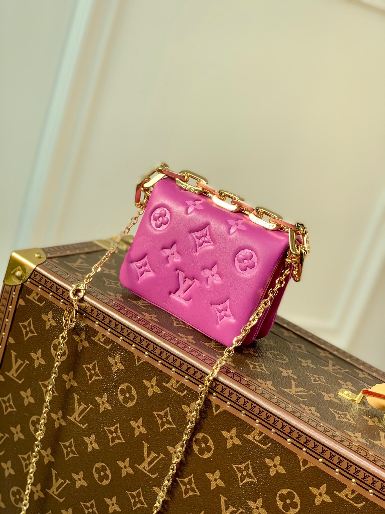 LOU BELTBAG COUSSIN