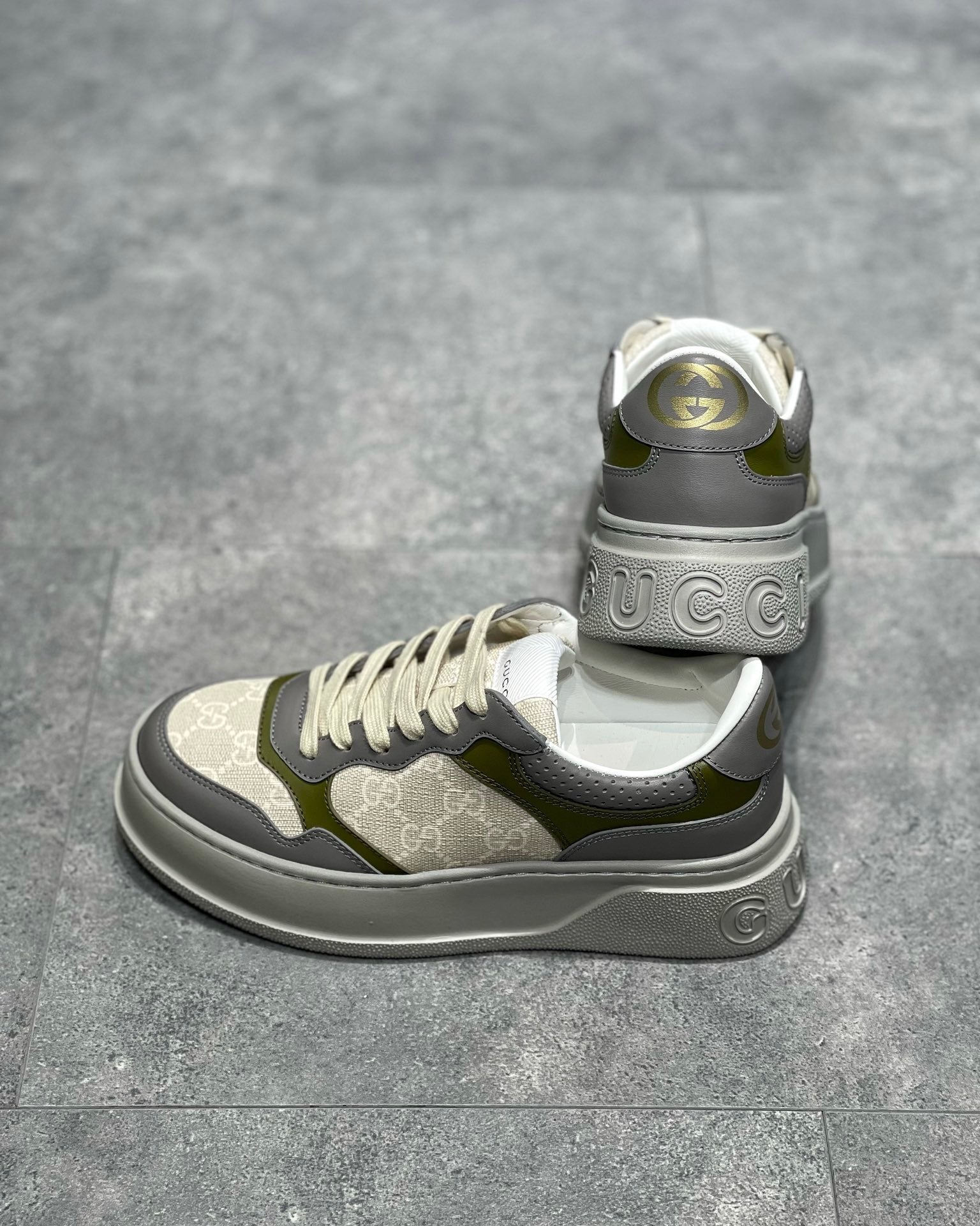 GG SNEAKER