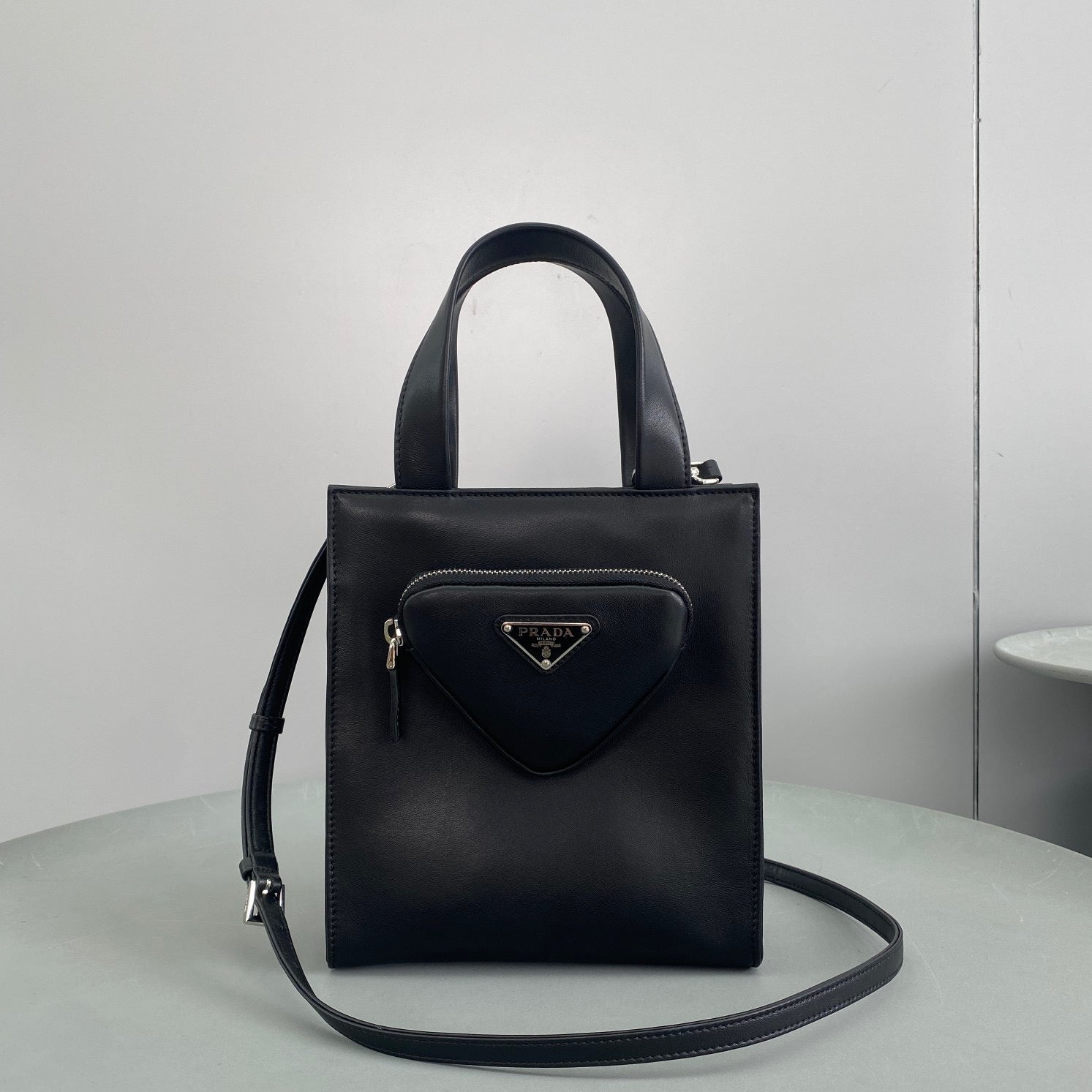PD NAPPA LEATHER TOTE BAG