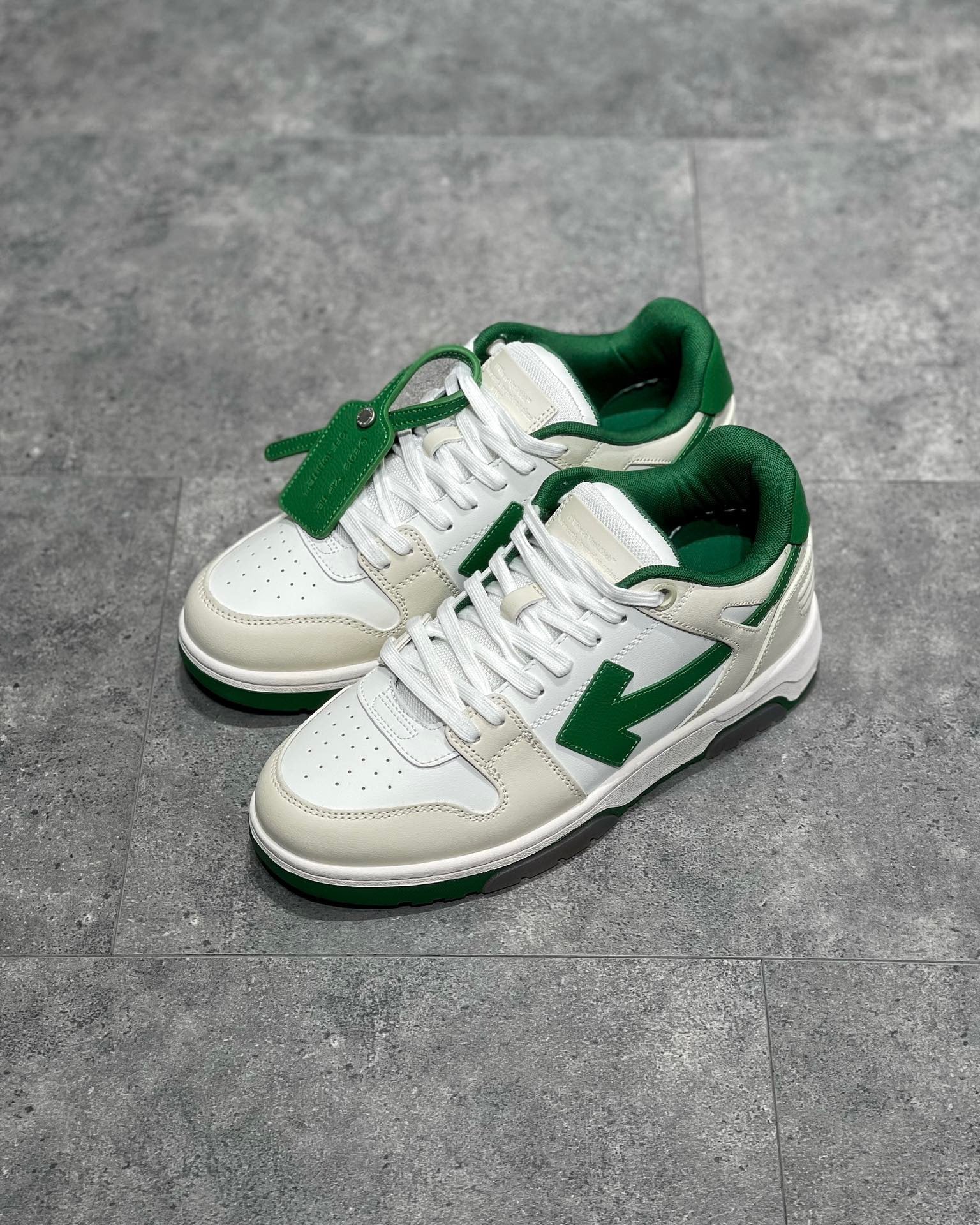 OFF W OUT OF OFFICE SNEAKERS