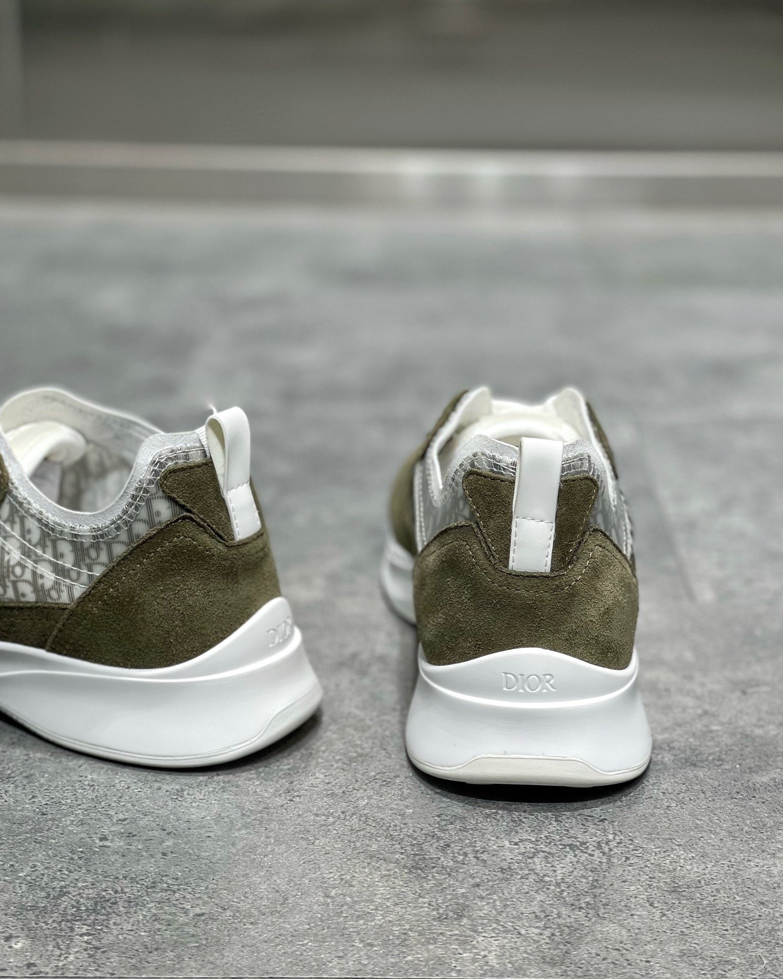 CD B25 SNEAKERS