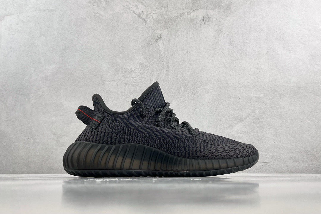 YEEZY BOOST 350 V2