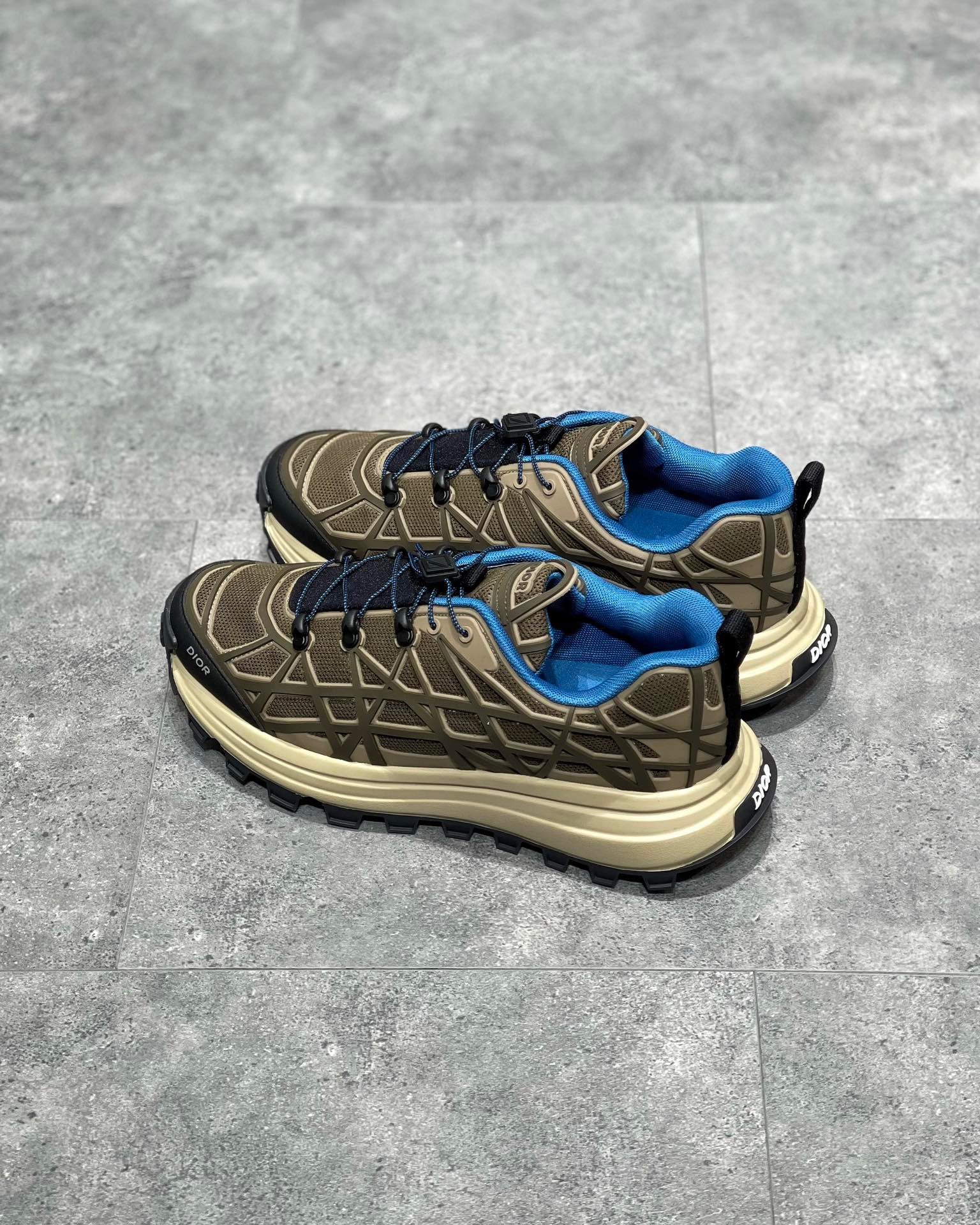 CD B31 TRAINERS