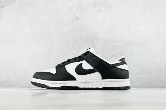 DUNK LOW BLACK / WHITE