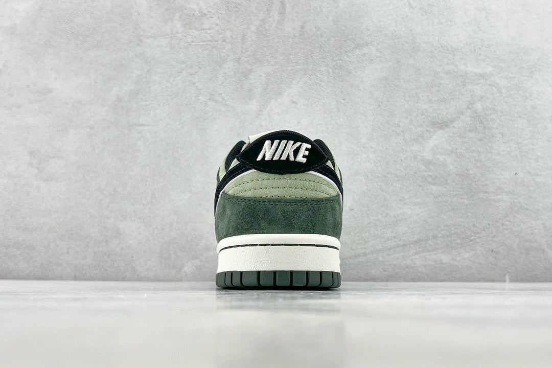 DUNK LOW x OTOMO KATSUHIRO