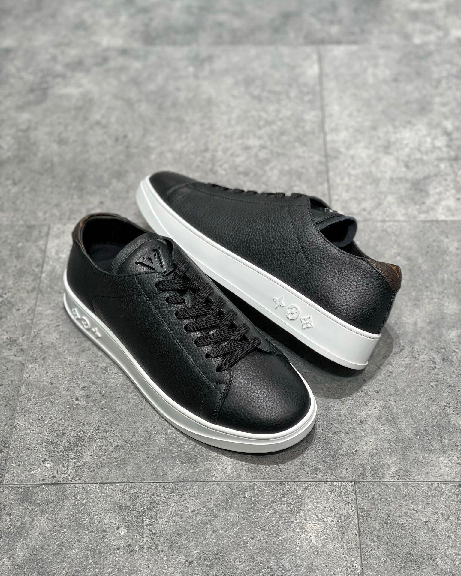LOU RESORT TRAINERS