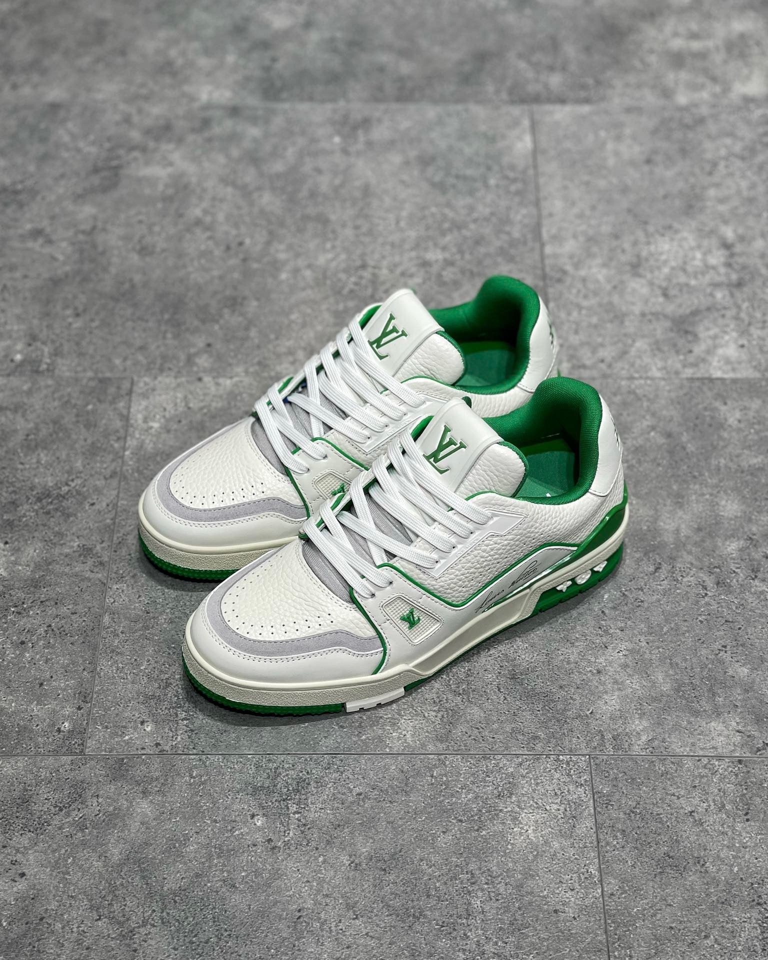 LOU TRAINERS