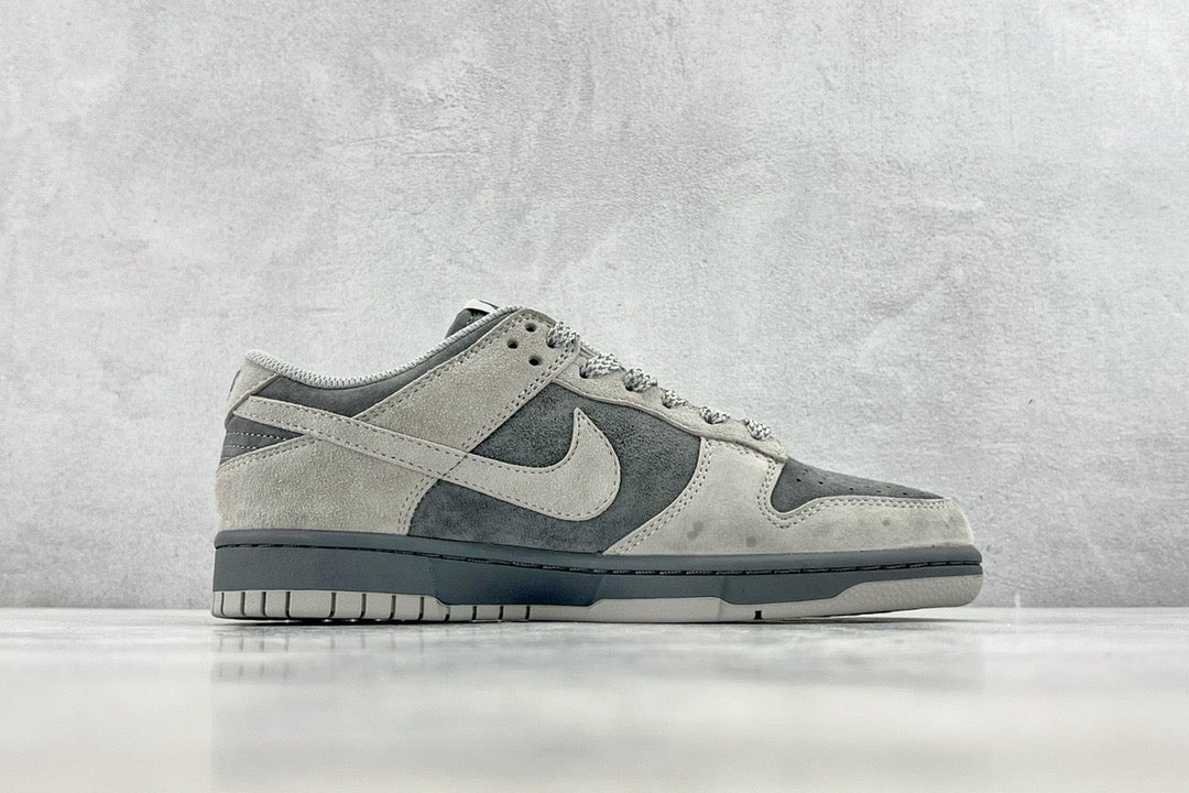 DUNK LOW x OTOMO KATUSHIRO