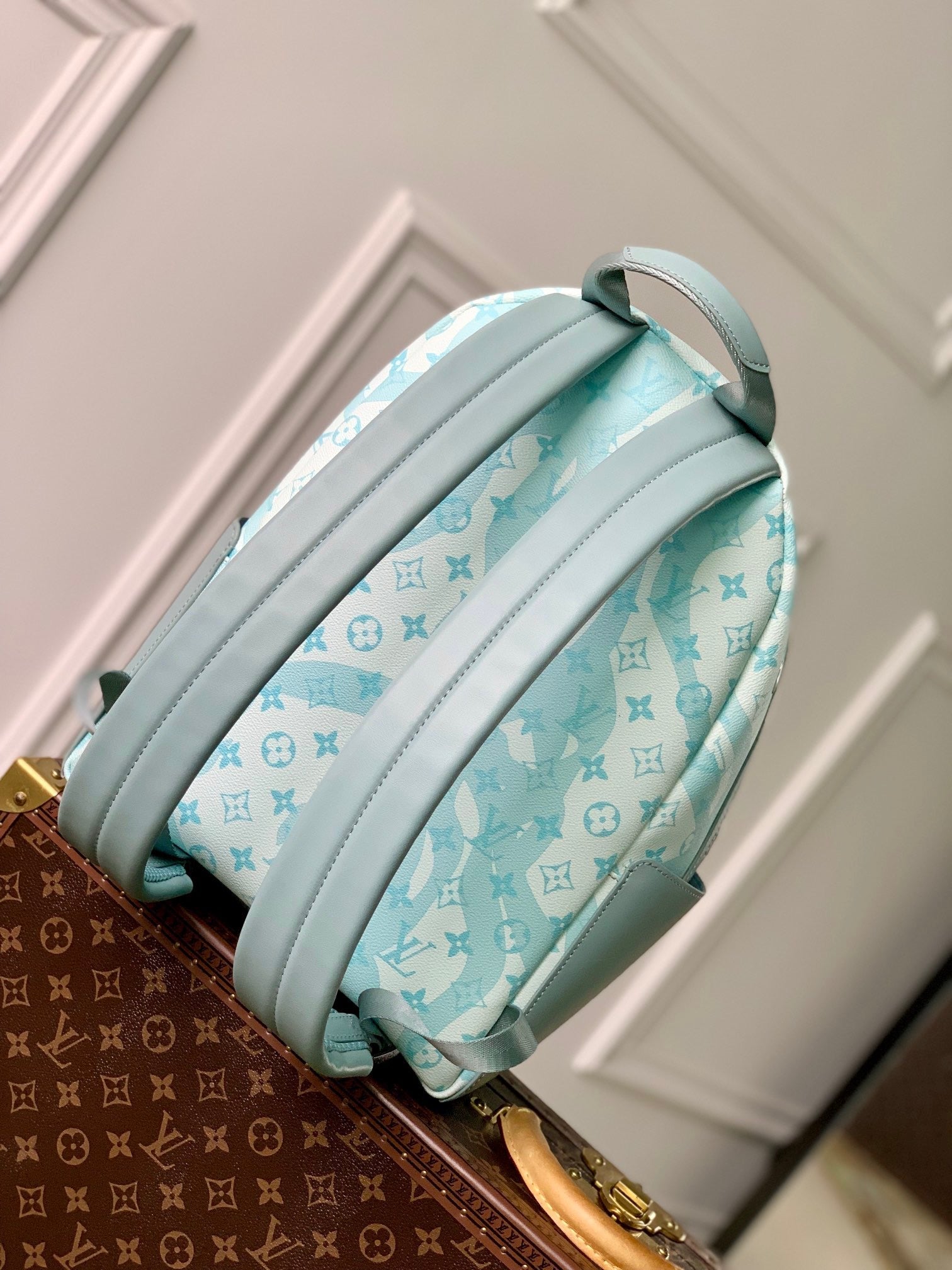 LOU DISCOVERY BACKPACK