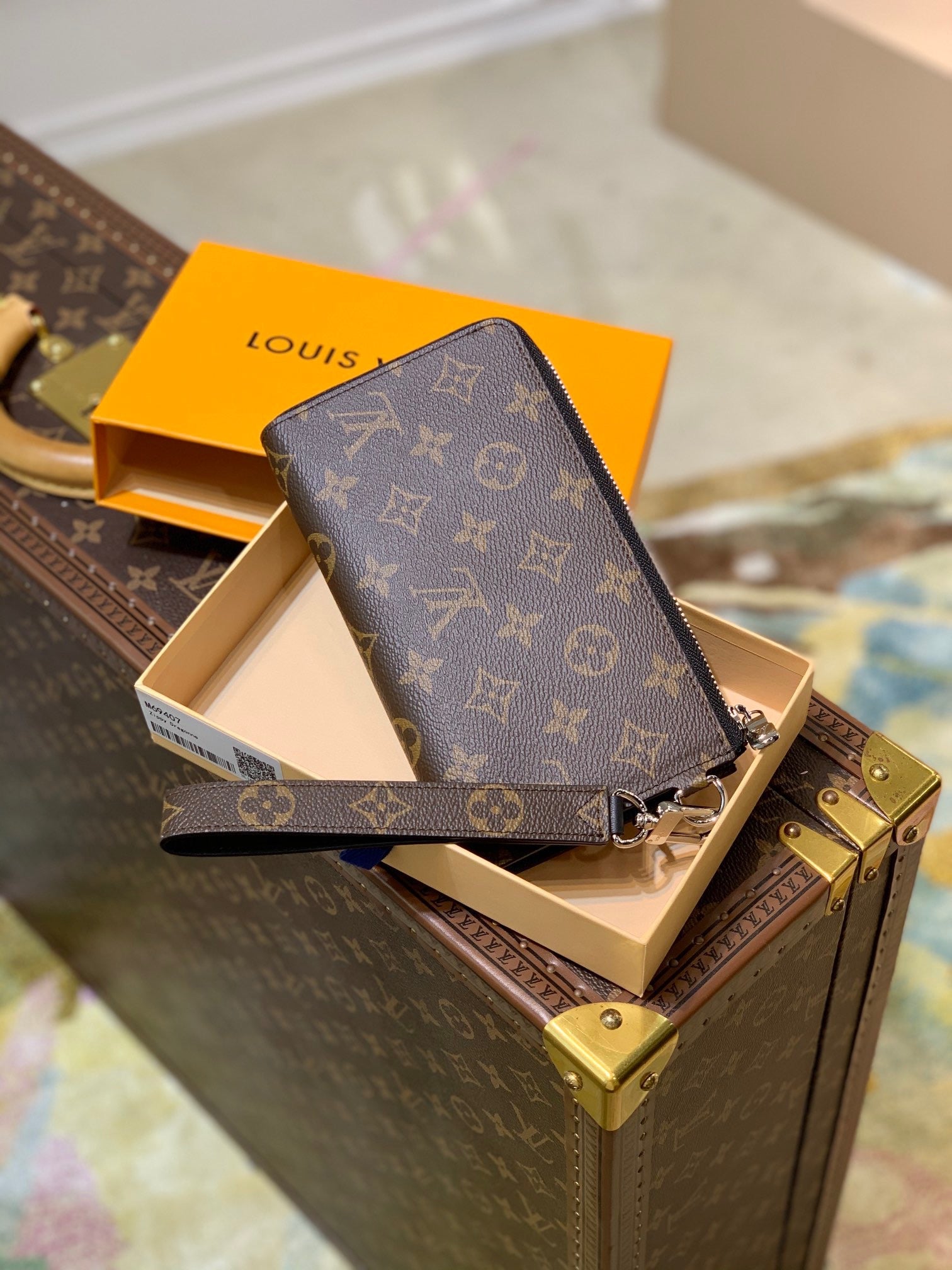 LOU ZIPPY DRAGONNE WALLET
