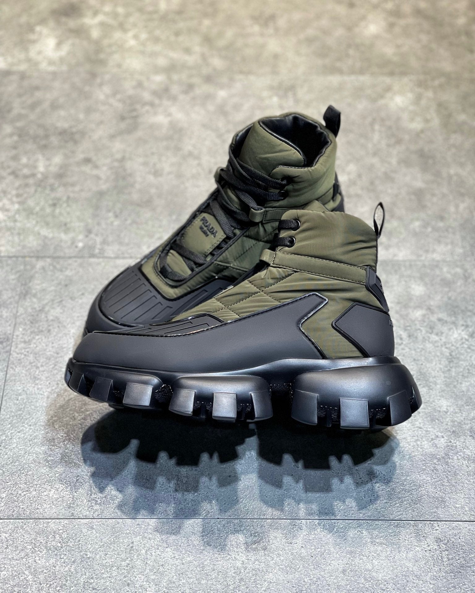 PD CLOUDBUST THUNDER SNEAKER