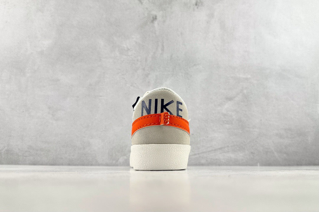 NIKE BLAZER LOW SWOOSH